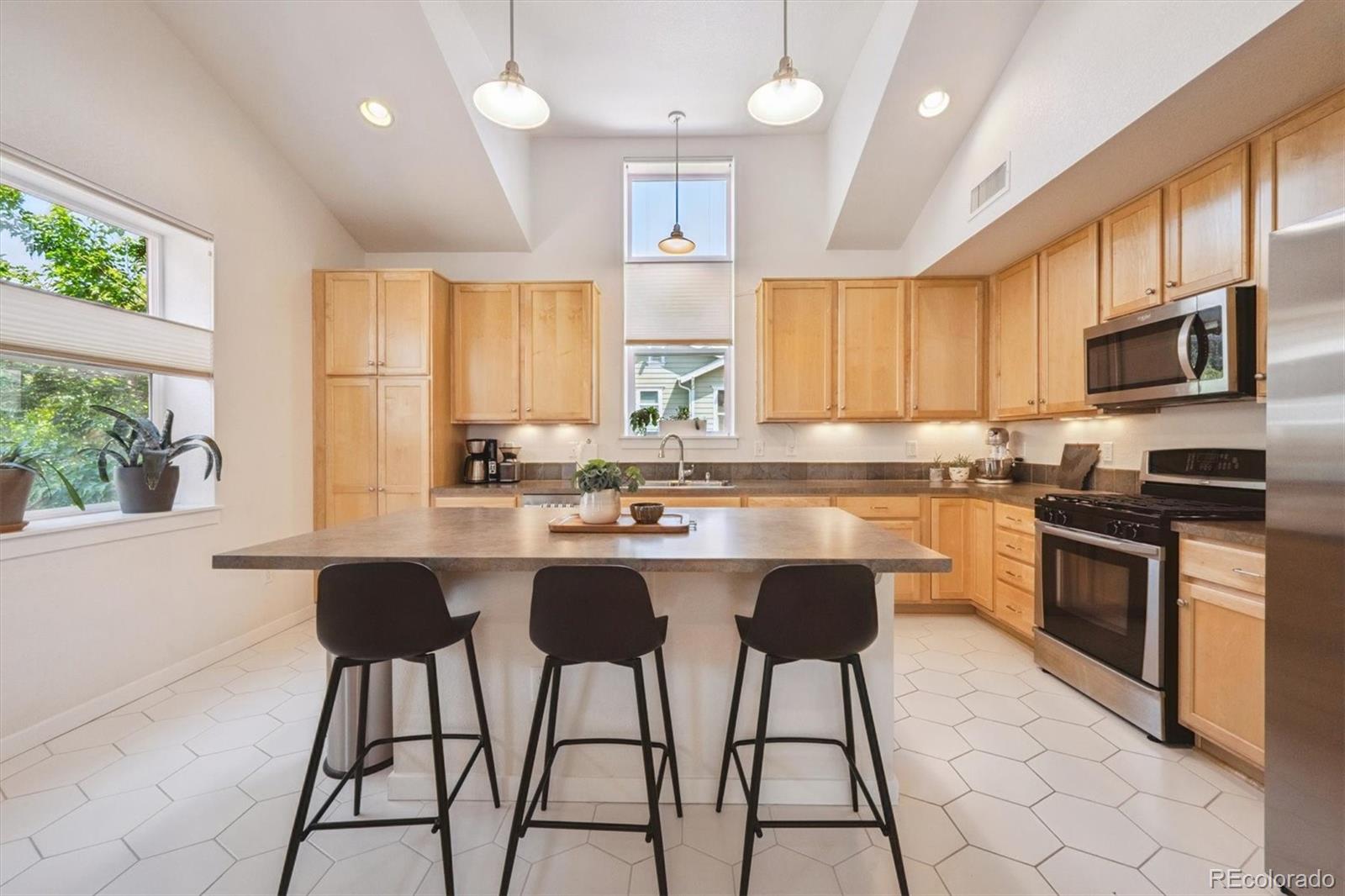 Central Park Denver Condo / Townhome | MLS #: 92042968280 E 24th Drive , Denver Beds: 2 Baths: 2 Price: $469,900