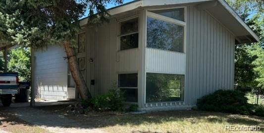 1445 S Kearney Street, denver MLS: 5204957 Beds: 4 Baths: 2 Price: $469,900