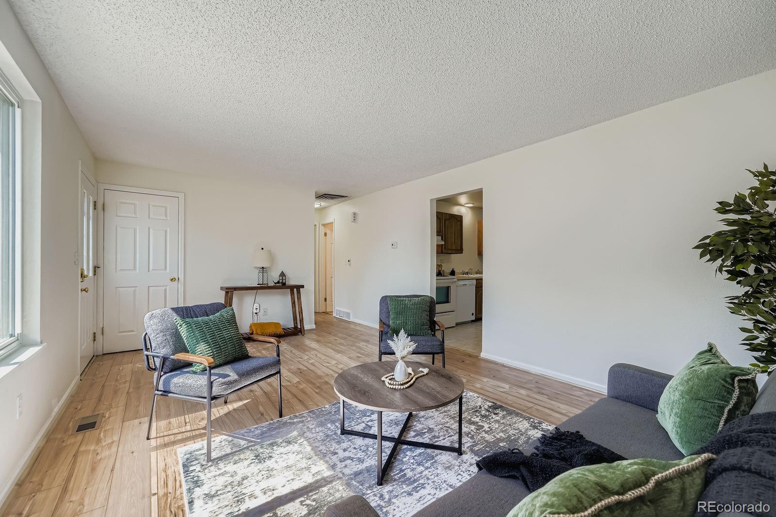 Lochwood Lakewood Home | MLS #: 99165591123 S Owens Street, Lakewood Beds: 3 Baths: 2 Price: $560,000