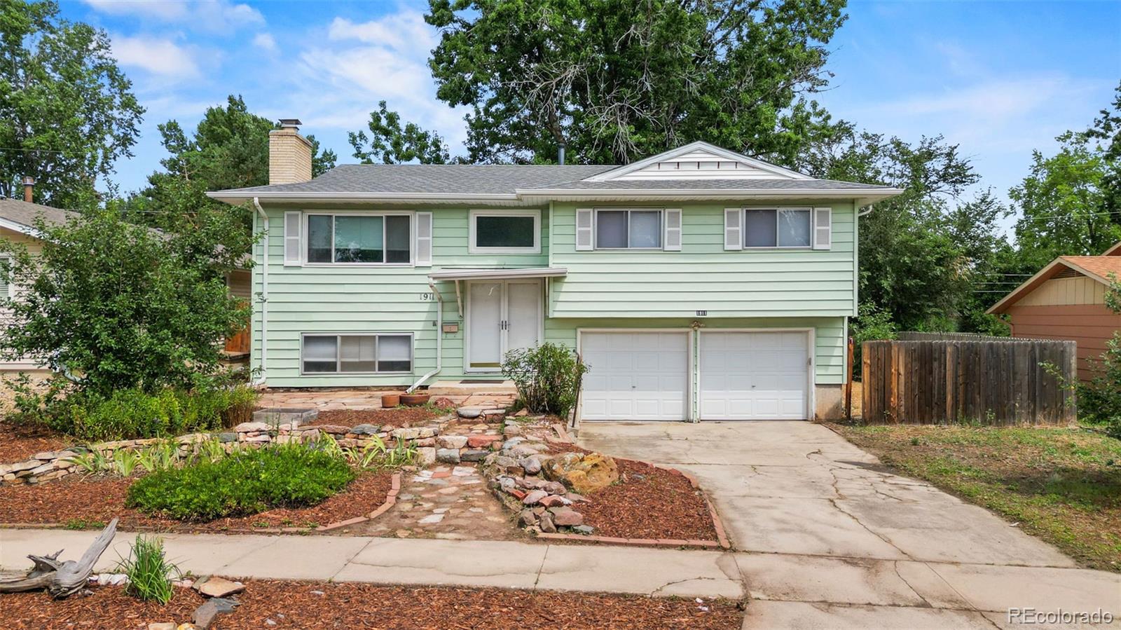 Palmer Park Colorado Springs Home | MLS #: 40647781911  Wynkoop Drive, Colorado Springs Beds: 3 Baths: 2 Price: $368,000