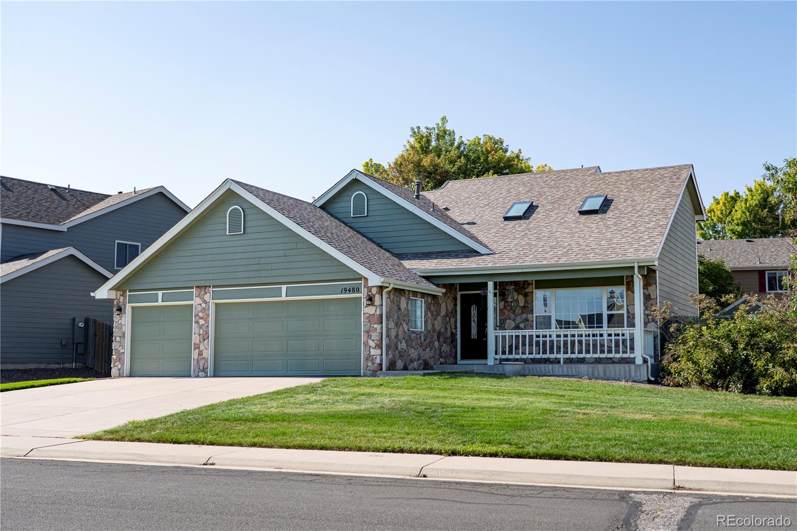 Sterling Hills Aurora Home | MLS #: 611920019480 E Pacific Drive, Aurora Beds: 3 Baths: 3 Price: $525,000