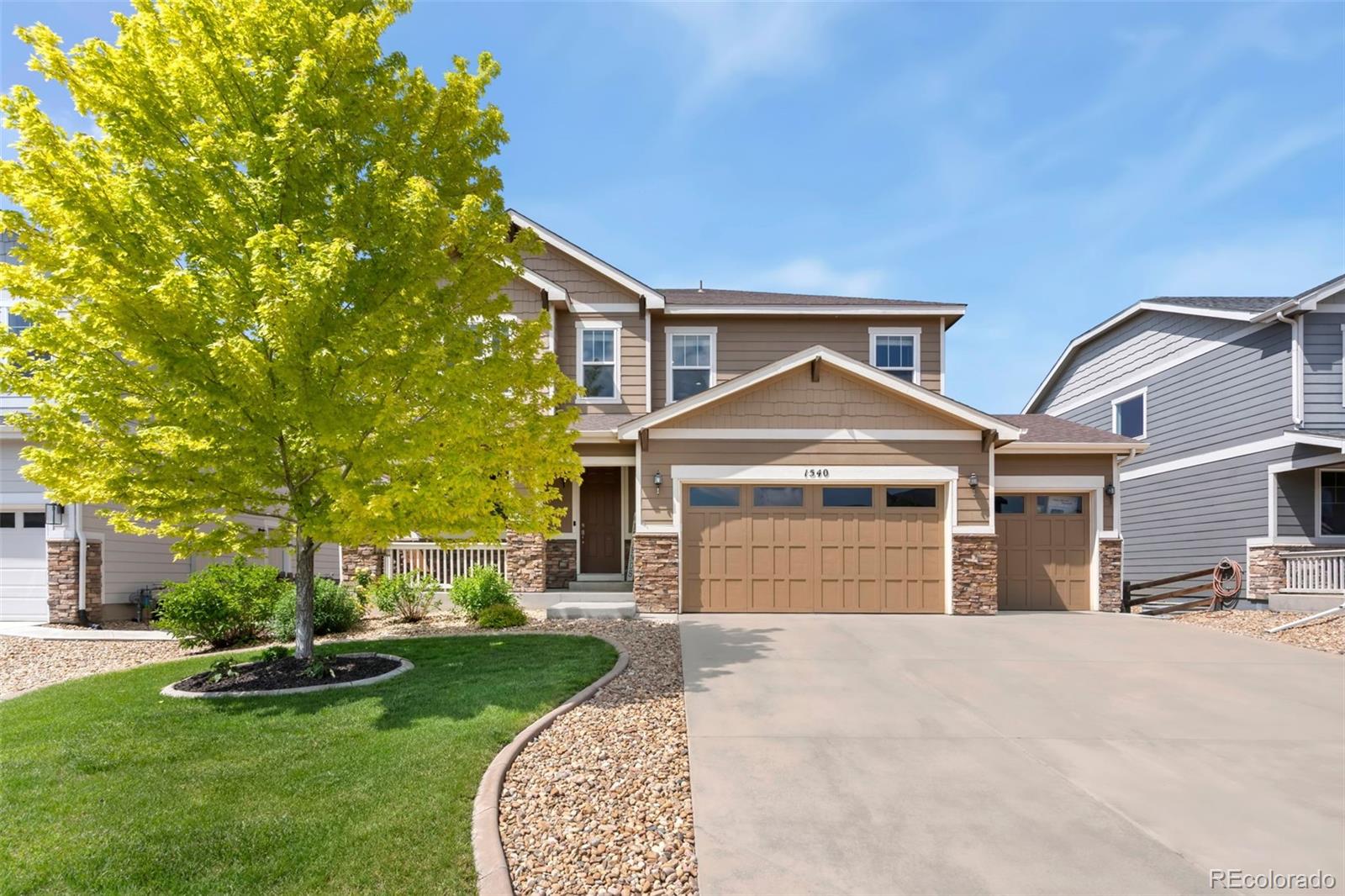 Jacoby Farm Windsor Home | MLS #: 32500661540  Reynolds Drive, Windsor Beds: 6 Baths: 4 Price: $635,000