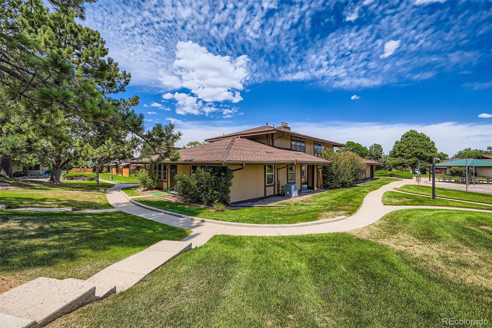 The Timbers Aurora Condo / Townhome | MLS #: 805354015032 E Lehigh Avenue , Aurora Beds: 3 Baths: 2 Price: $350,000