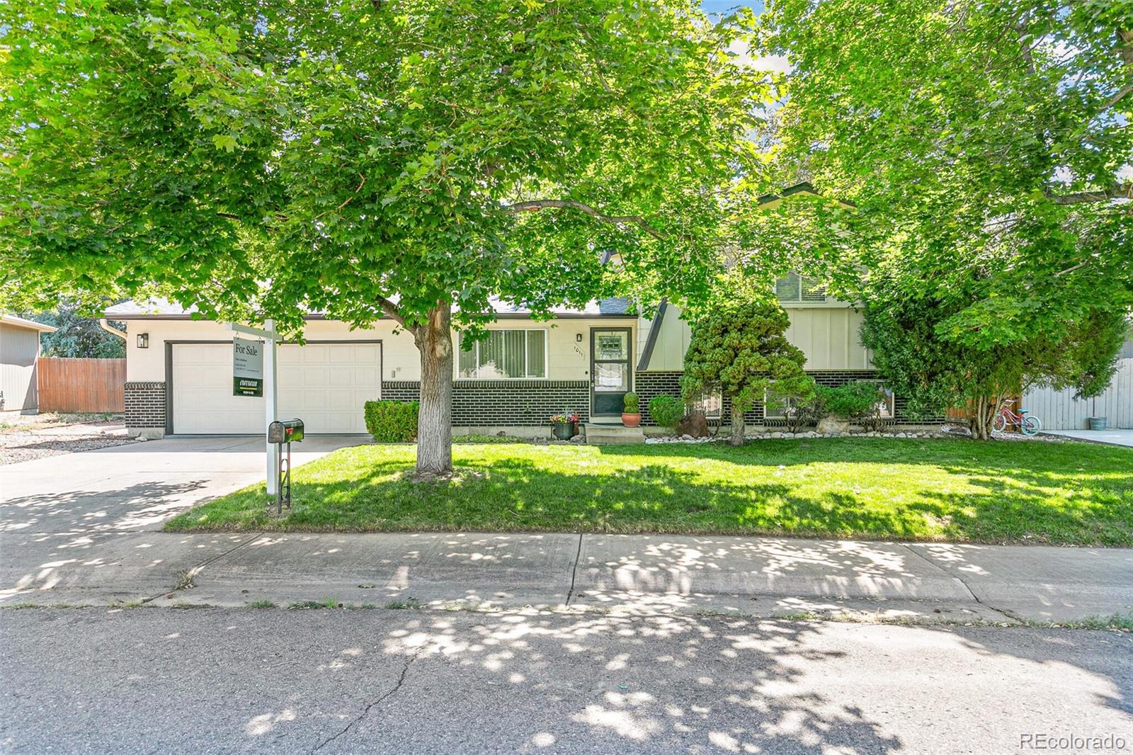 Queensborough Aurora Home | MLS #: 27891701011 S Nile Way, Aurora Beds: 3 Baths: 2 Price: $459,000