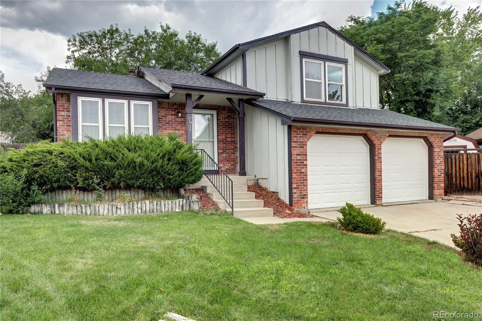 Dakota Station Littleton Home | MLS #: 43021627937 S Holland Way, Littleton Beds: 3 Baths: 2 Price: $499,900