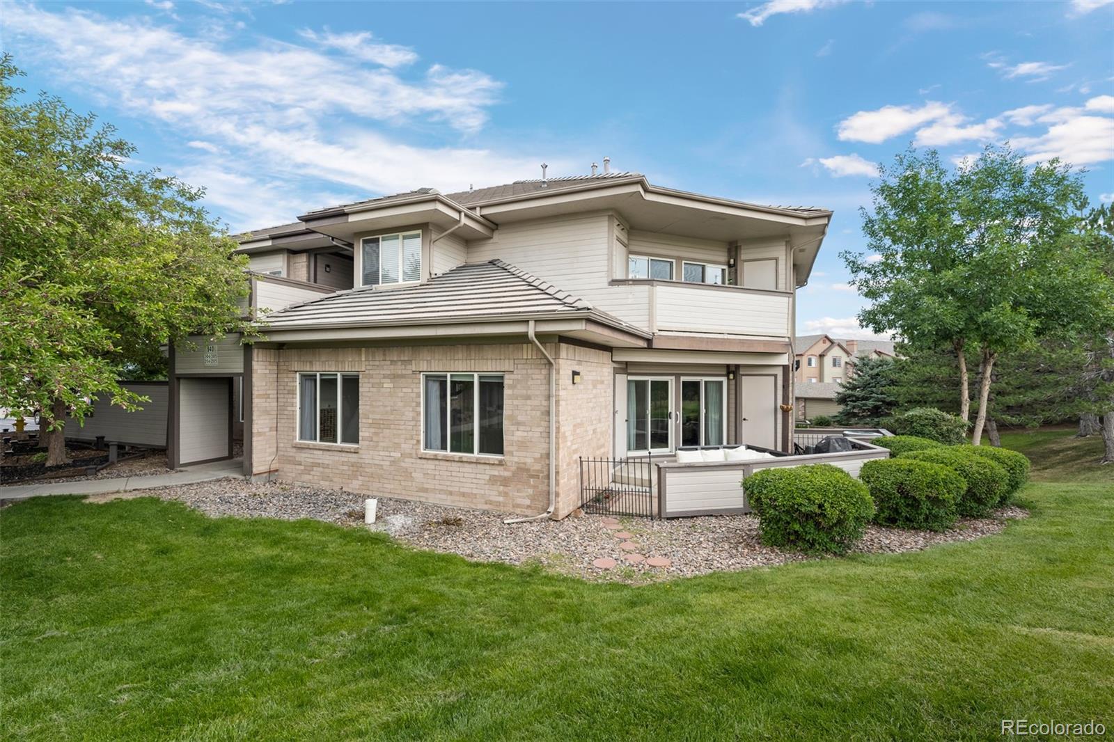 Knolls At Plum Creek Castle Rock Condo / Townhome | MLS #: 5880177940 E Plum Creek Parkway 205, Castle Rock Beds: 3 Baths: 2 Price: $400,000