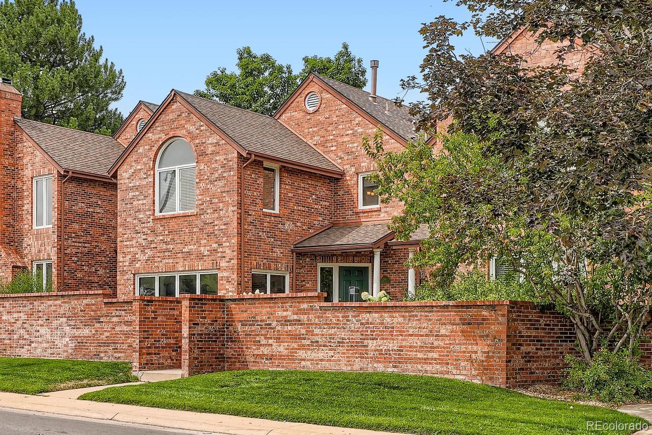 Hilltop Denver Condo / Townhome | MLS #: 4712174287 S Holly Street , Denver Beds: 3 Baths: 4 Price: $831,000
