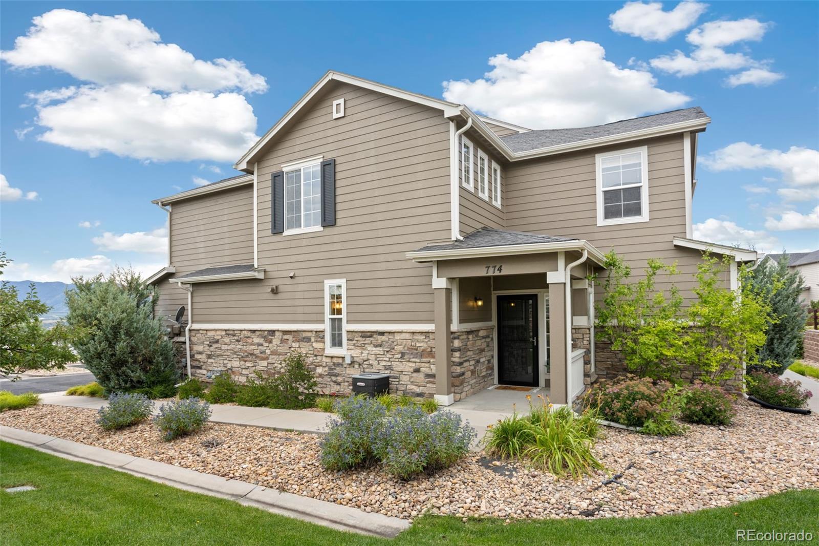 774 vista verde heights, Monument sold home. Closed on 2025-10-24 for $375,000.