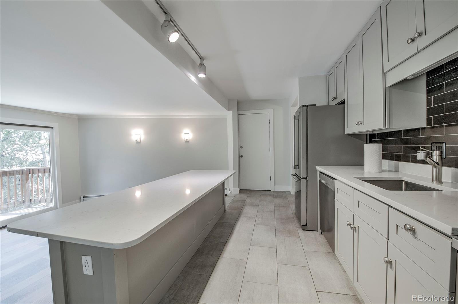  Breckenridge Condo / Townhome | MLS #: 29432181120  Ski Hill Road 16, Breckenridge Beds: 2 Baths: 1 Price: $600,000