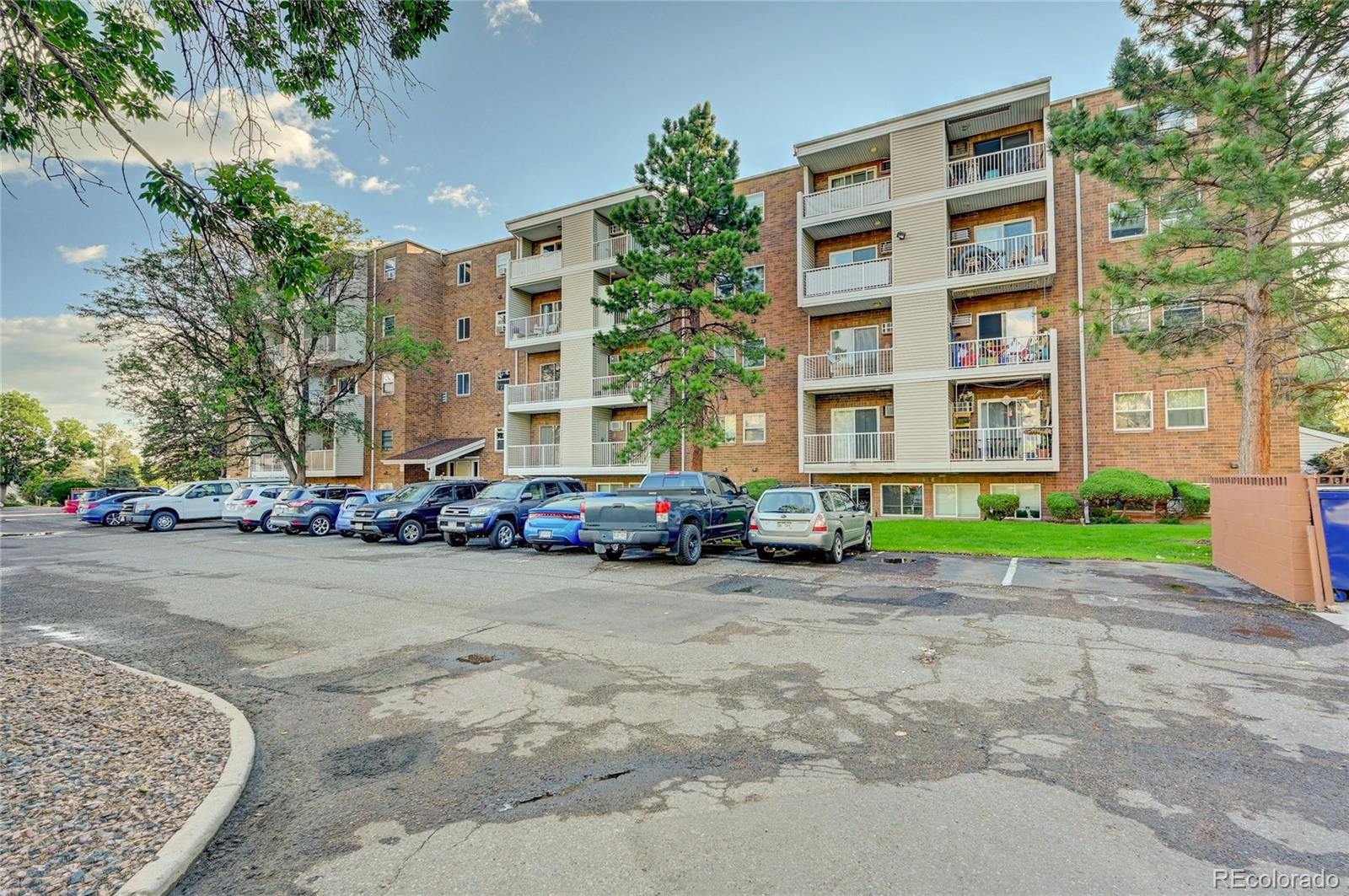 Golden Ridge Golden Condo / Townhome | MLS #: 59124931200  Golden Circle 506, Golden Beds: 1 Baths: 1 Price: $244,000