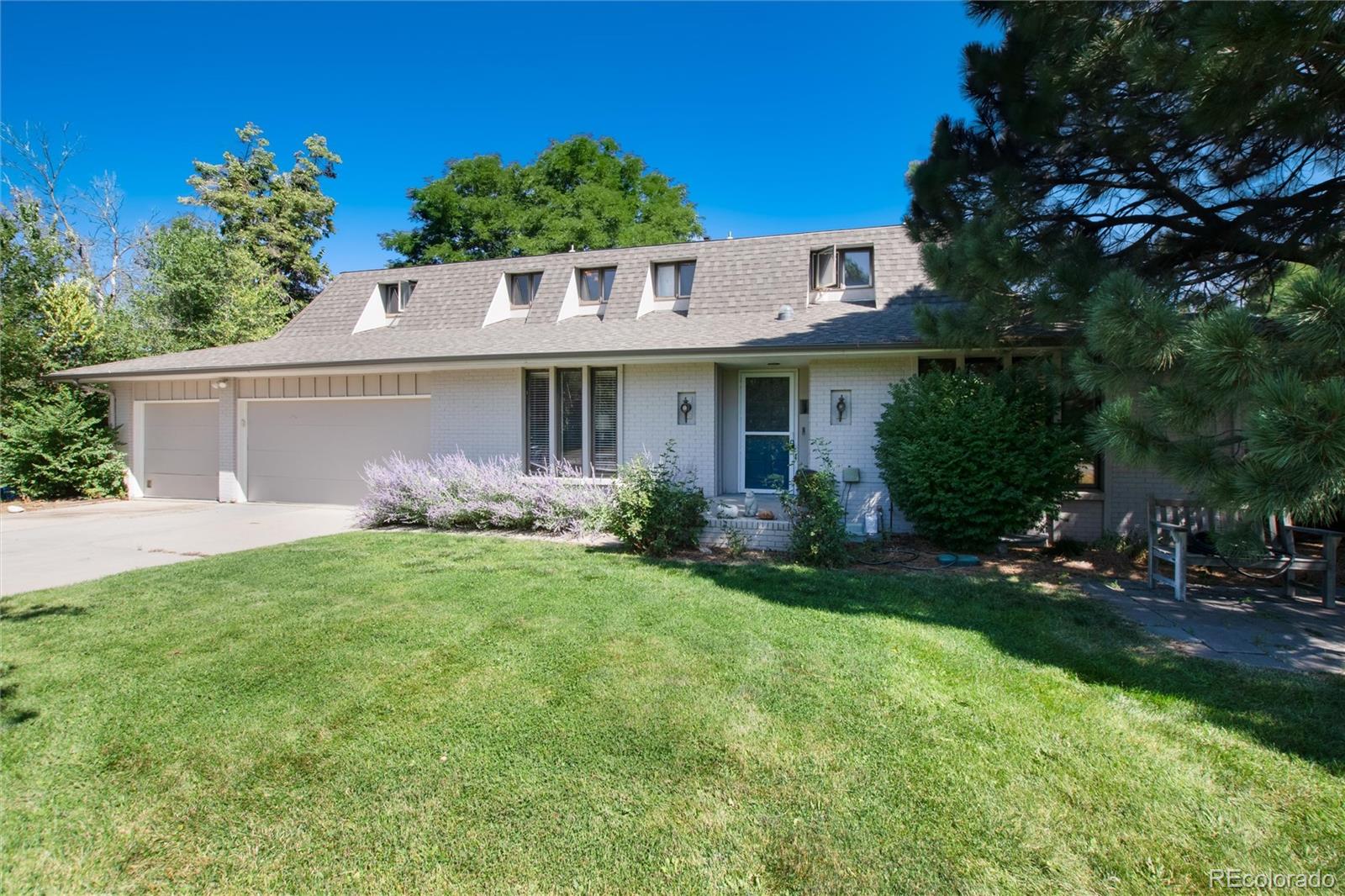  Greenwood Village Home | MLS #: 3254844925 E Sunset Court, Greenwood Village Beds: 3 Baths: 3 Price: $1,875,000