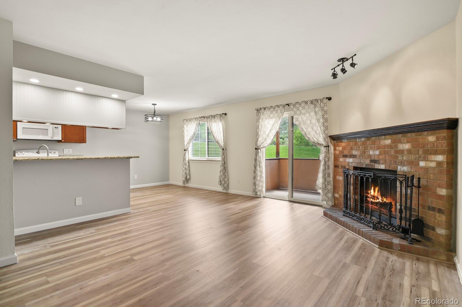 Canyon Drive Castle Rock Condo / Townhome | MLS #: 4800410797  Canyon Drive 797, Castle Rock Beds: 2 Baths: 2 Price: $330,000