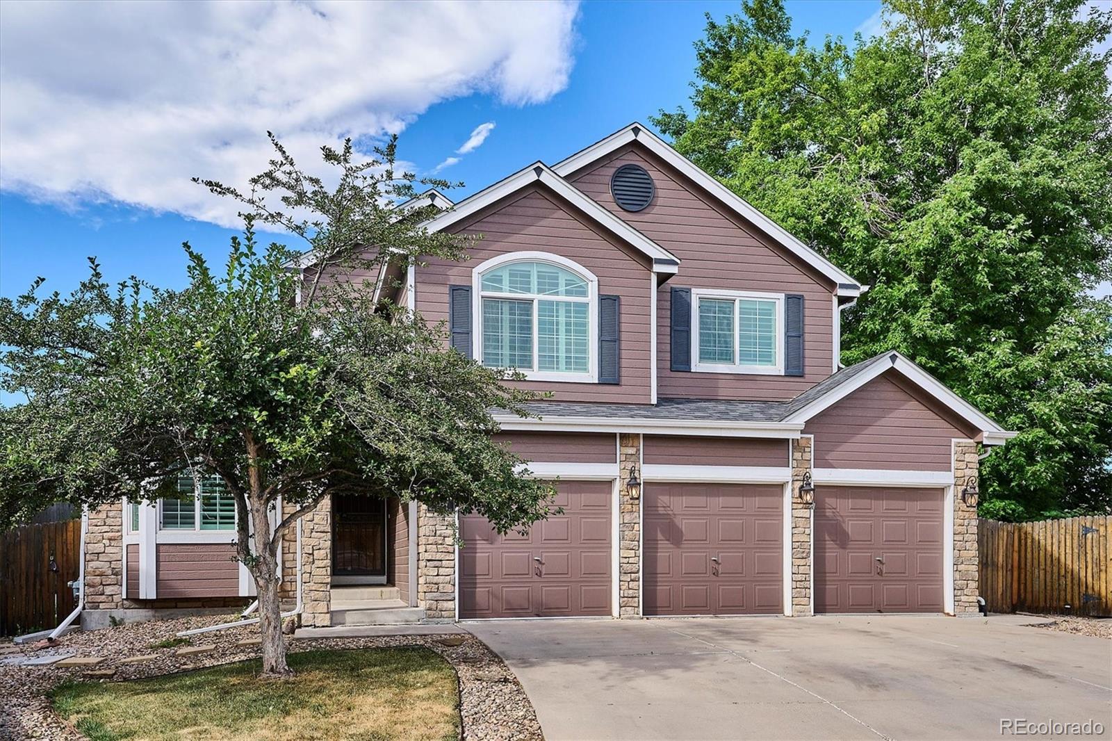 Lakehurst Littleton Home | MLS #: 177793111054 W Grand Place, Littleton Beds: 4 Baths: 4 Price: $725,000