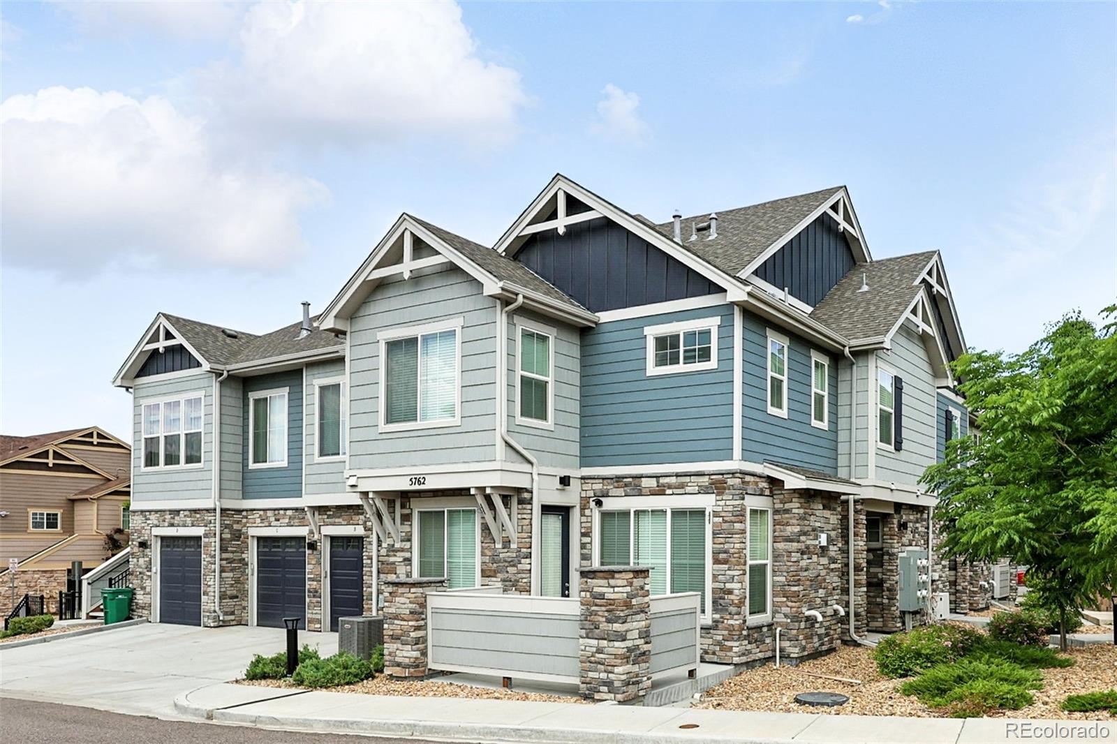 Sorrel Ranch Aurora Condo / Townhome | MLS #: 78723805762 S Addison Way C, Aurora Beds: 3 Baths: 3 Price: $389,900