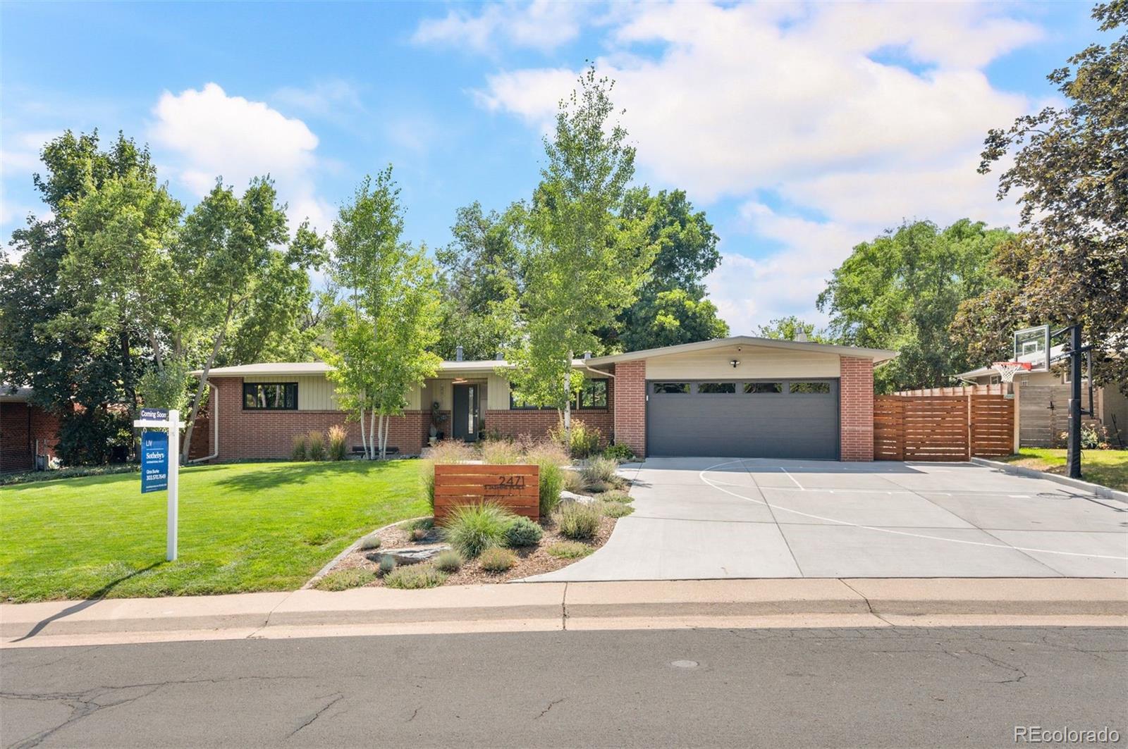Holly Hills Denver Home | MLS #: 82661672471 S Jasmine Place, Denver Beds: 4 Baths: 3 Price: $975,000