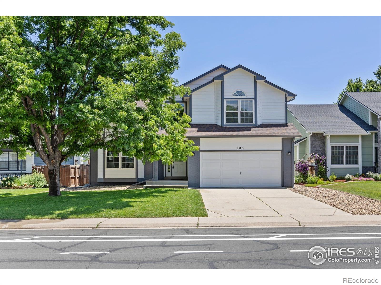 Cherrywood Louisville Home | MLS #: 4567891041228988 W Dahlia Street, Louisville Beds: 4 Baths: 4 Price: $969,000