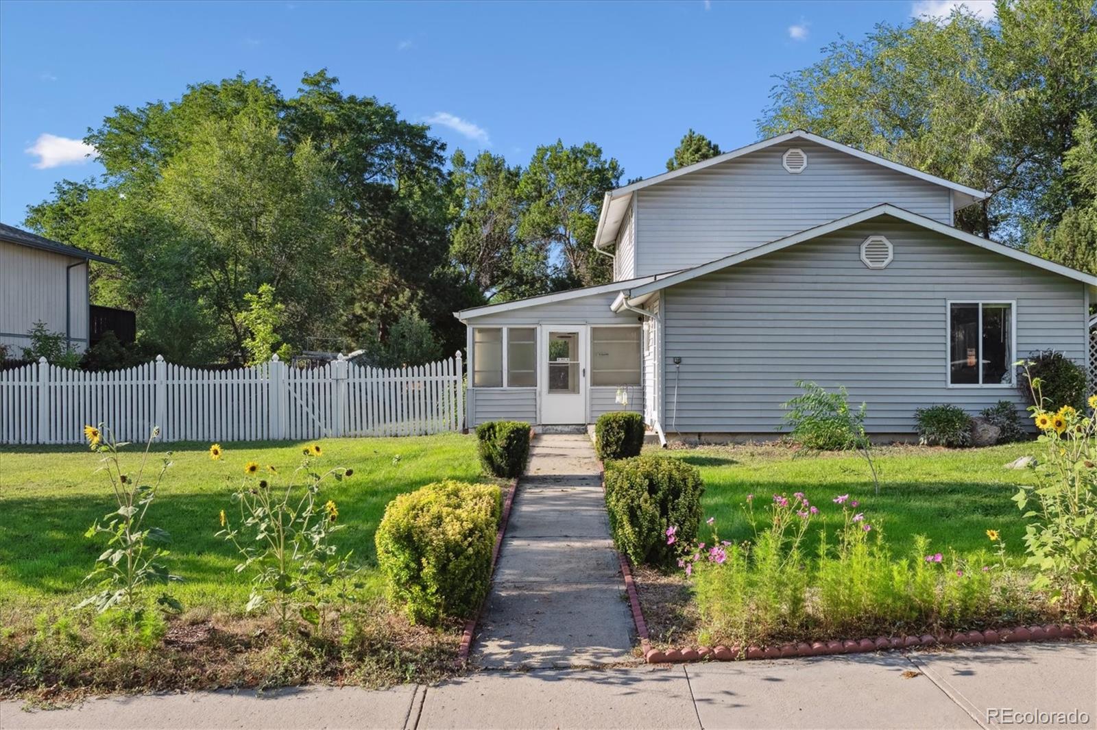 Park Ridge Longmont Home | MLS #: 7288173600  Highland Drive, Longmont Beds: 3 Baths: 2 Price: $499,000