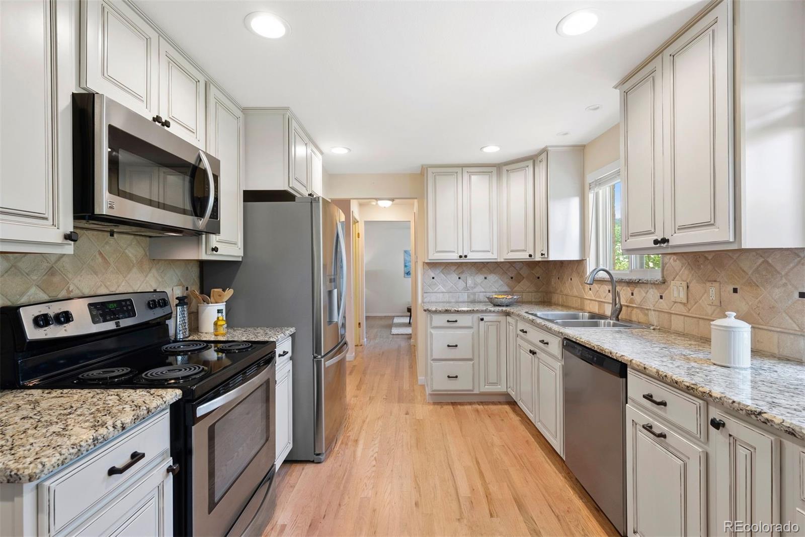 Bel-aire Centennial Home | MLS #: 71409623896 E Fair Place, Centennial Beds: 4 Baths: 3 Price: $625,000