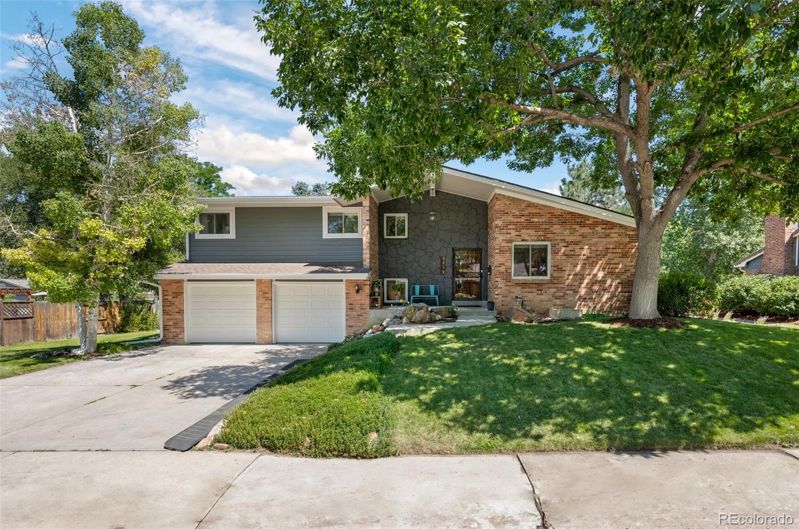 Wellshire East Denver Home | MLS #: 18263923212 S Magnolia Street, Denver Beds: 4 Baths: 3 Price: $825,000