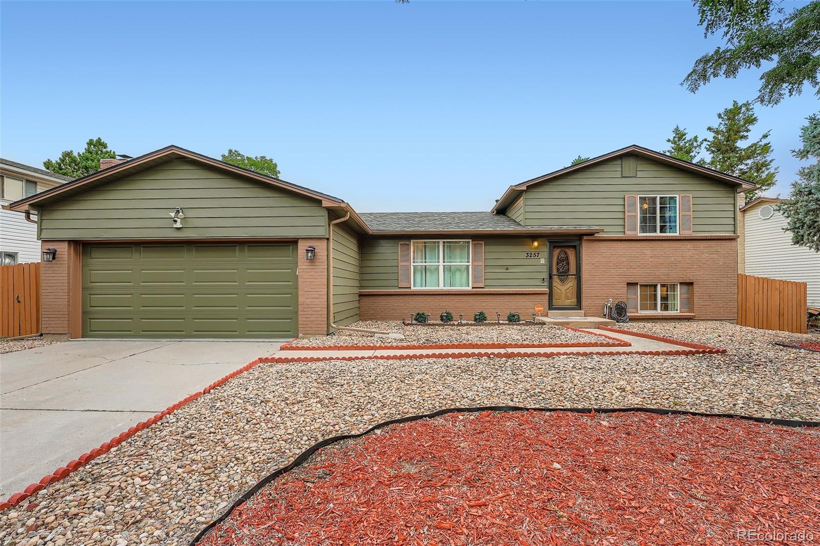 Meadowood Aurora Home | MLS #: 17804923257 S Olathe Way, Aurora Beds: 3 Baths: 2 Price: $450,000