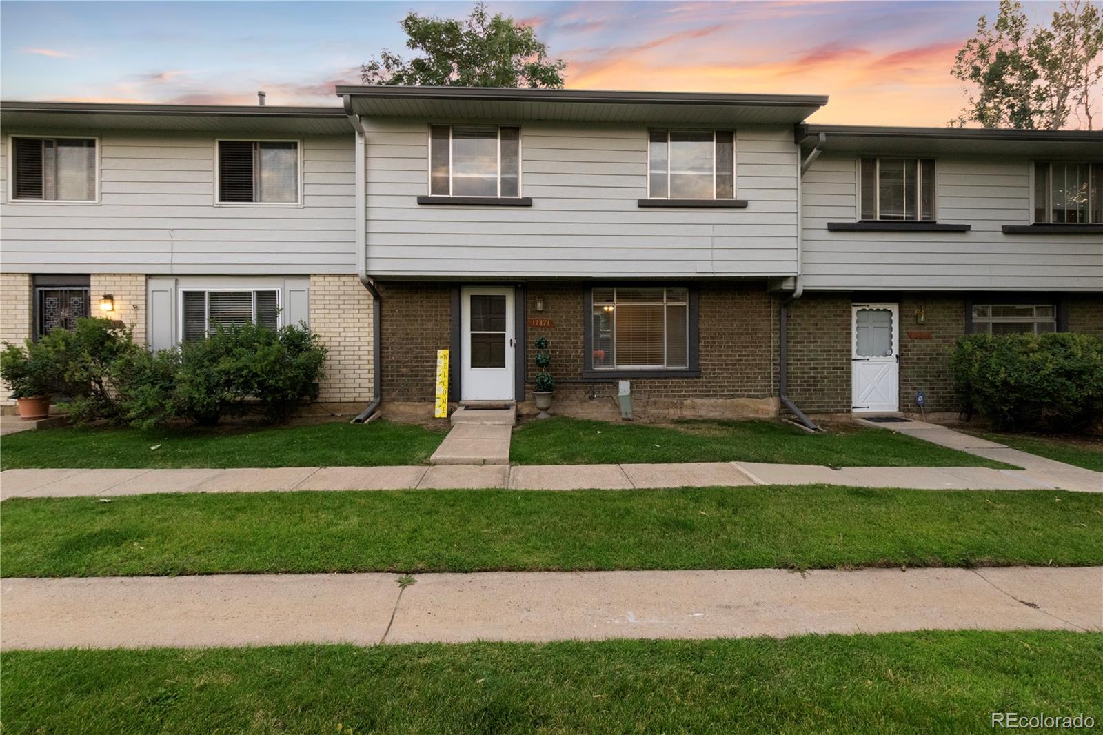 Mesa Aurora Home | MLS #: 879927312474 E Kansas Place, Aurora Beds: 4 Baths: 3 Price: $342,950