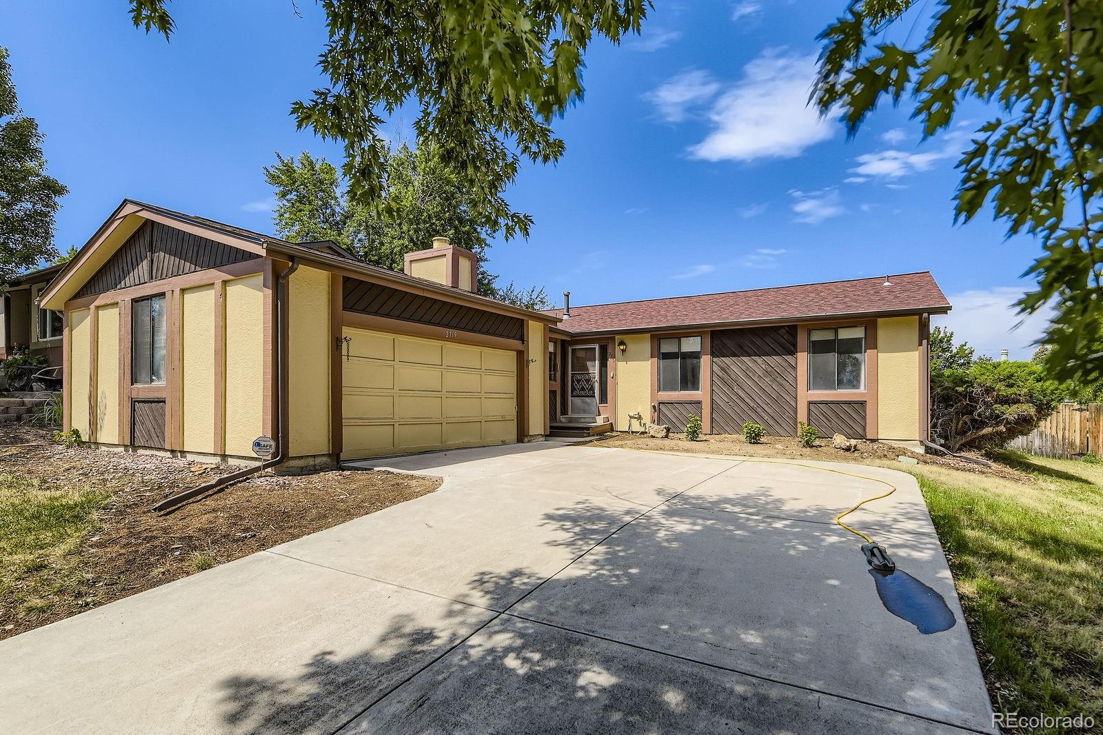 Hutchinson Heights Aurora Home | MLS #: 98070512719 S Rifle Street, Aurora Beds: 3 Baths: 2 Price: $420,000