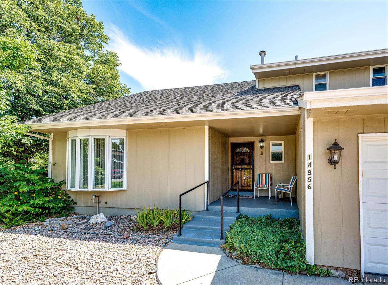 14956 e arizona place, Aurora sold home. Closed on 2025-11-14 for $433,200.