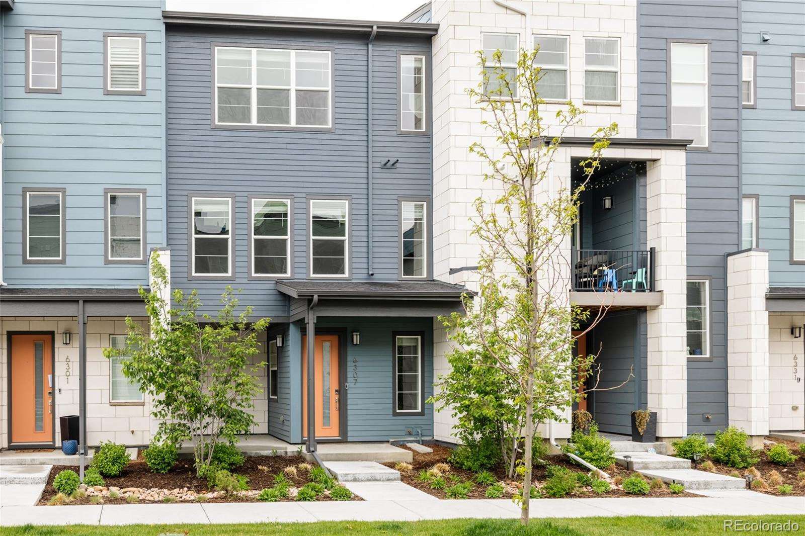 Central Park Denver Condo / Townhome | MLS #: 89446006307 N Dayton Court , Denver Beds: 3 Baths: 4 Price: $575,000
