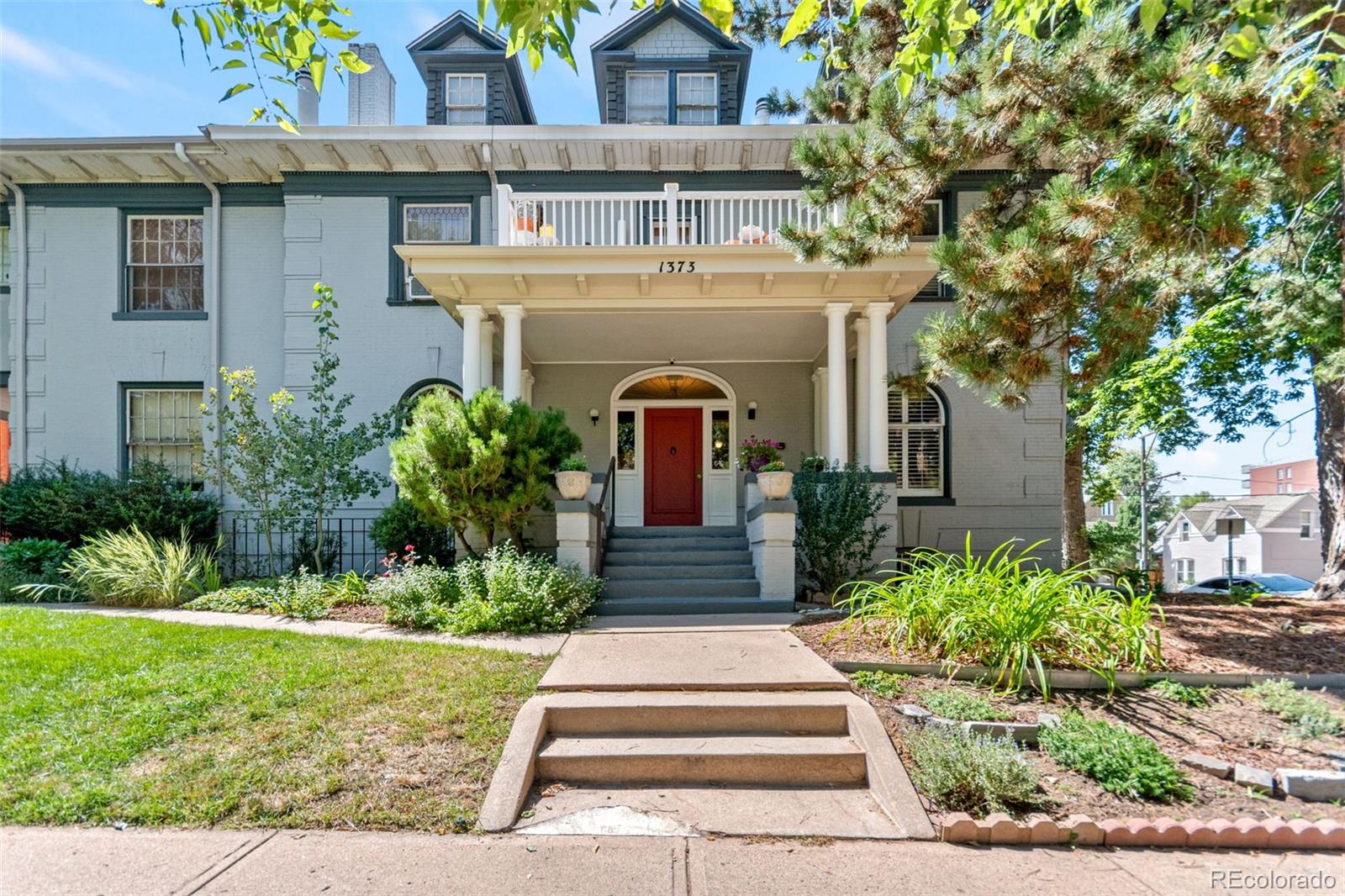 Cheesman Park Denver Condo / Townhome | MLS #: 79892821373 N Franklin Street 3, Denver Beds: 1 Baths: 2 Price: $339,900