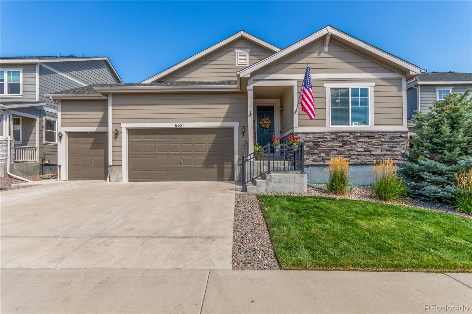 Cobblestone Ranch Castle Rock Home | MLS #: 29217306651  Leilani Lane, Castle Rock Beds: 5 Baths: 3 Price: $700,000