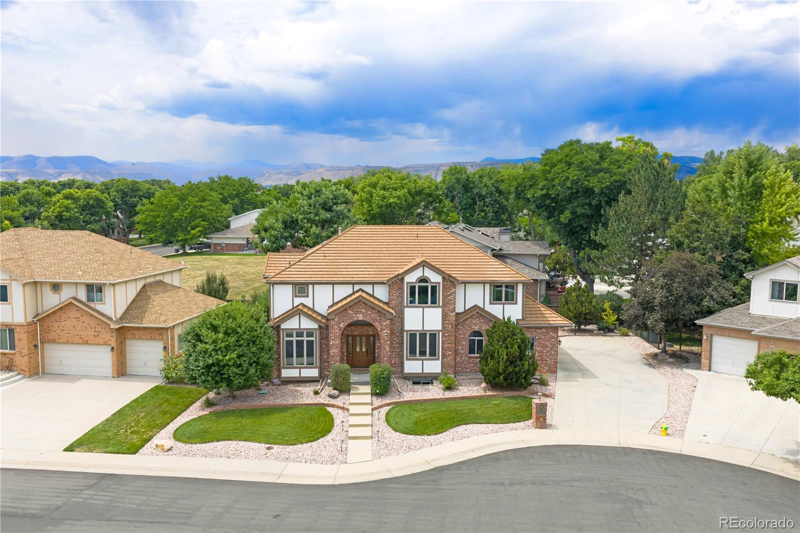 5275  taft court, Arvada sold home. Closed on 2025-10-30 for $1,065,000.