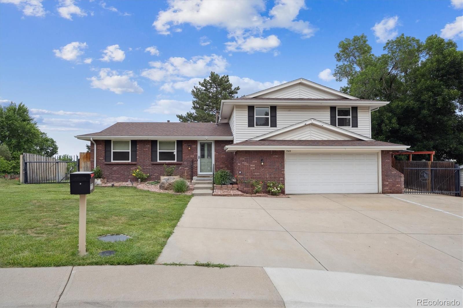 Hackberry Hill Estates Arvada Home | MLS #: 61786717323  Upham Court, Arvada Beds: 3 Baths: 3 Price: $595,000