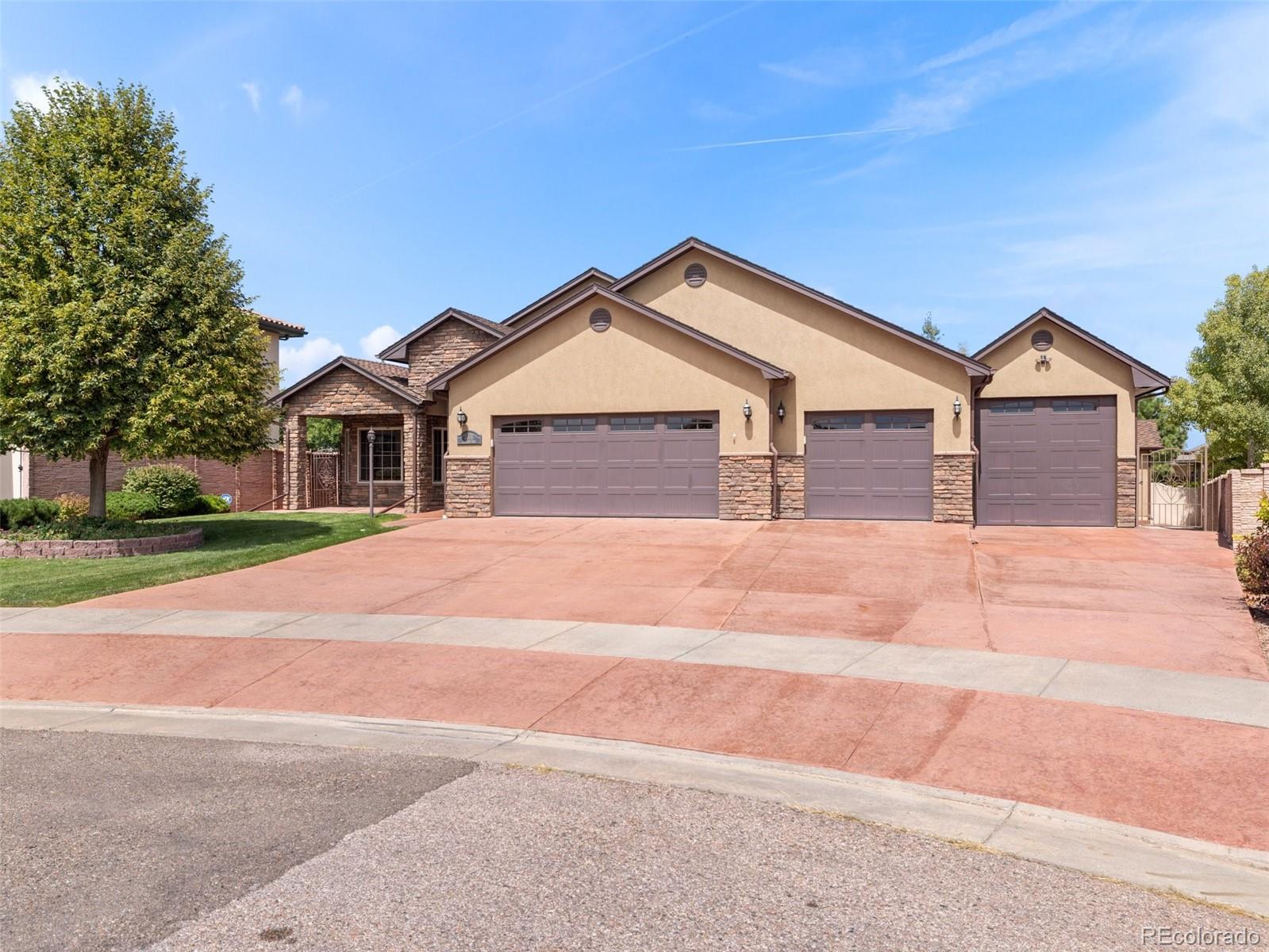  Pueblo Home | MLS #: 90119515513  Bellagio Way, Pueblo Beds: 4 Baths: 3 Price: $650,000