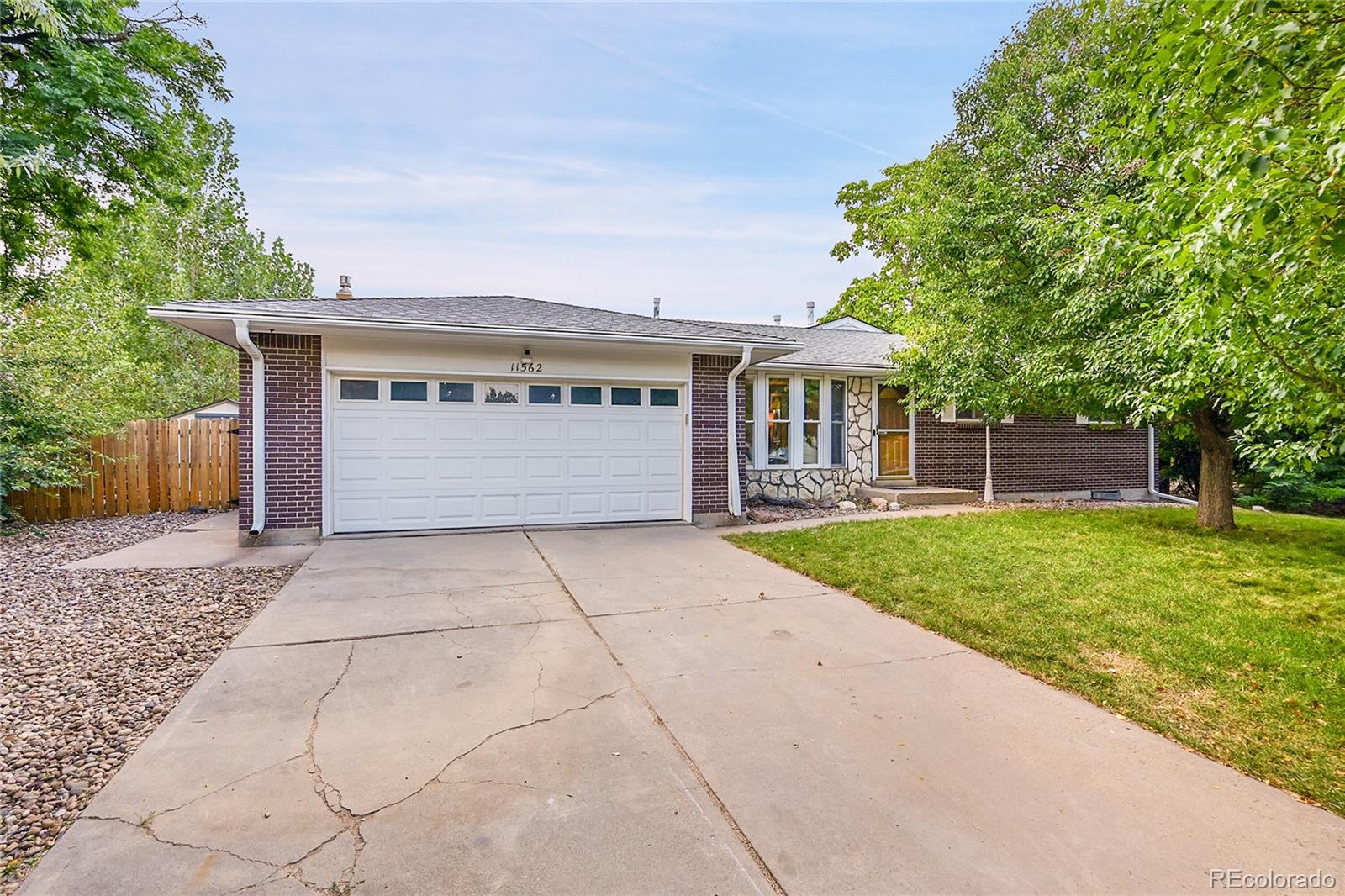 Lakehurst Littleton Home | MLS #: 706067911562 W Temple Avenue, Littleton Beds: 4 Baths: 3 Price: $650,000