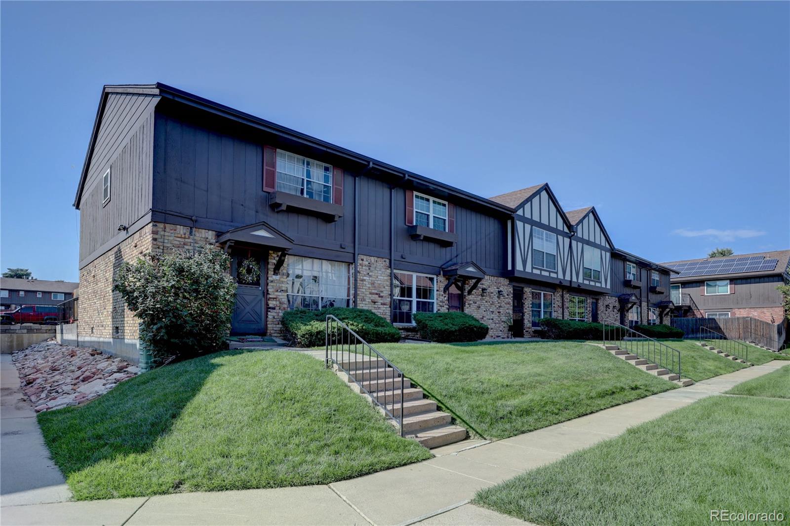 Cambridge Square Denver Condo / Townhome | MLS #: 86621083825 S Monaco Parkway 128, Denver Beds: 2 Baths: 3 Price: $325,000
