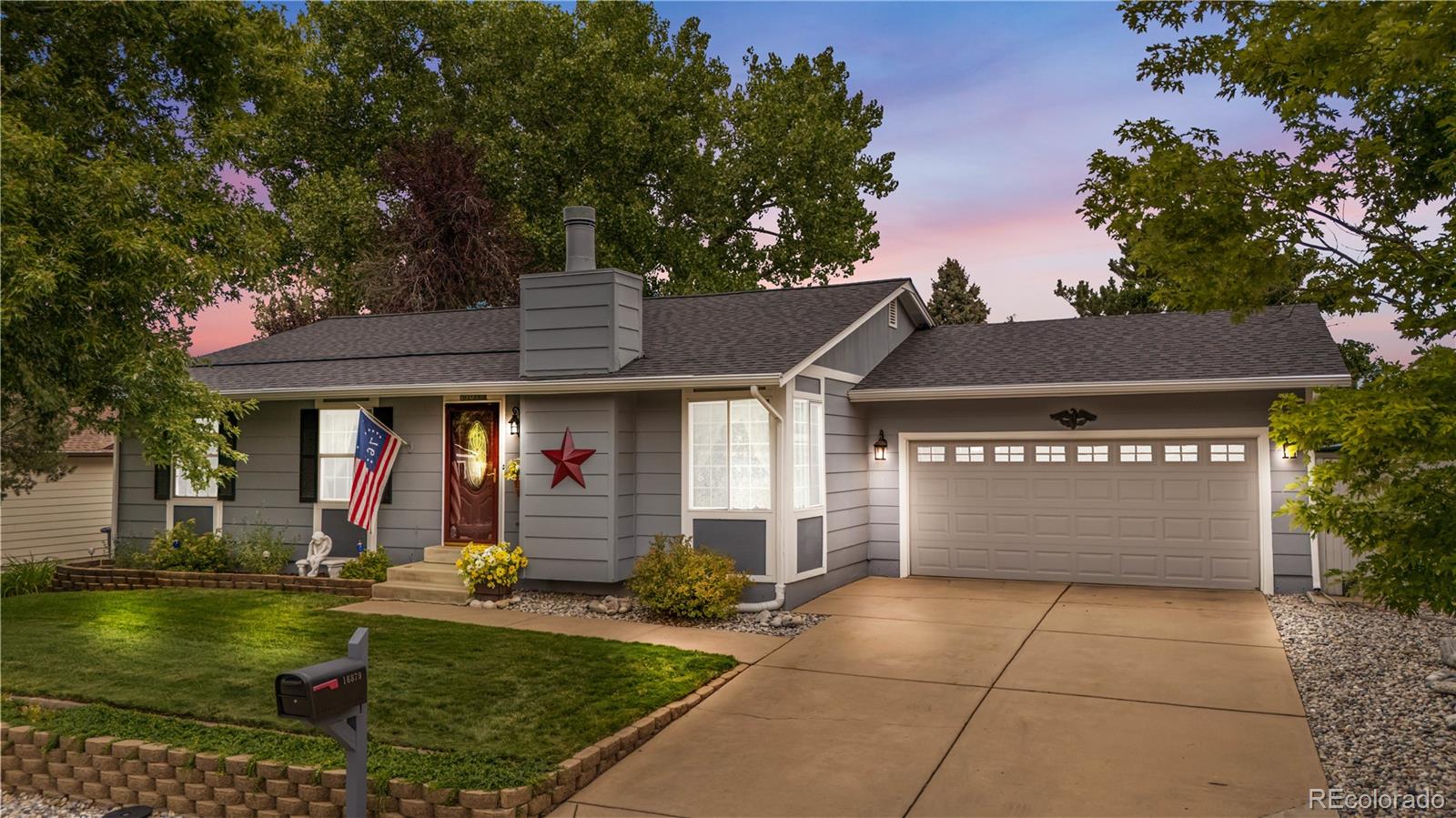 Mission Viejo Aurora Home | MLS #: 311167816879 E Oxford Drive, Aurora Beds: 4 Baths: 3 Price: $520,000