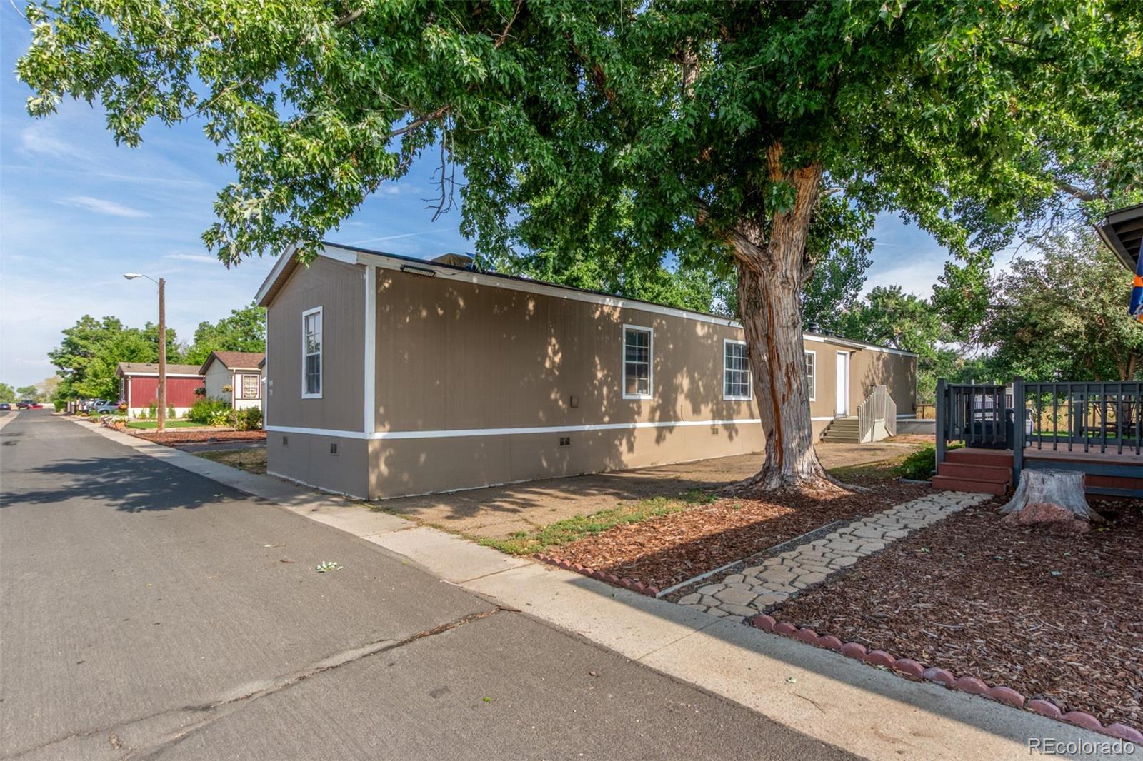 1974 van buren way, Aurora sold home. Closed on 2026-01-08 for $70,000.