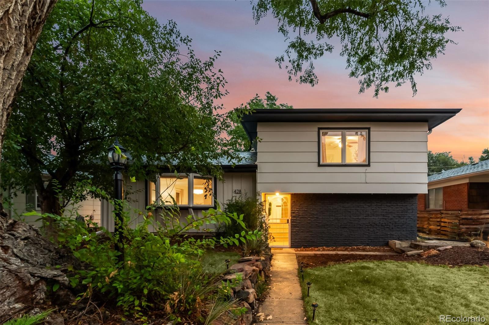 Hilltop Denver Home | MLS #: 8486495428 S Ivy Street, Denver Beds: 3 Baths: 2 Price: $625,000