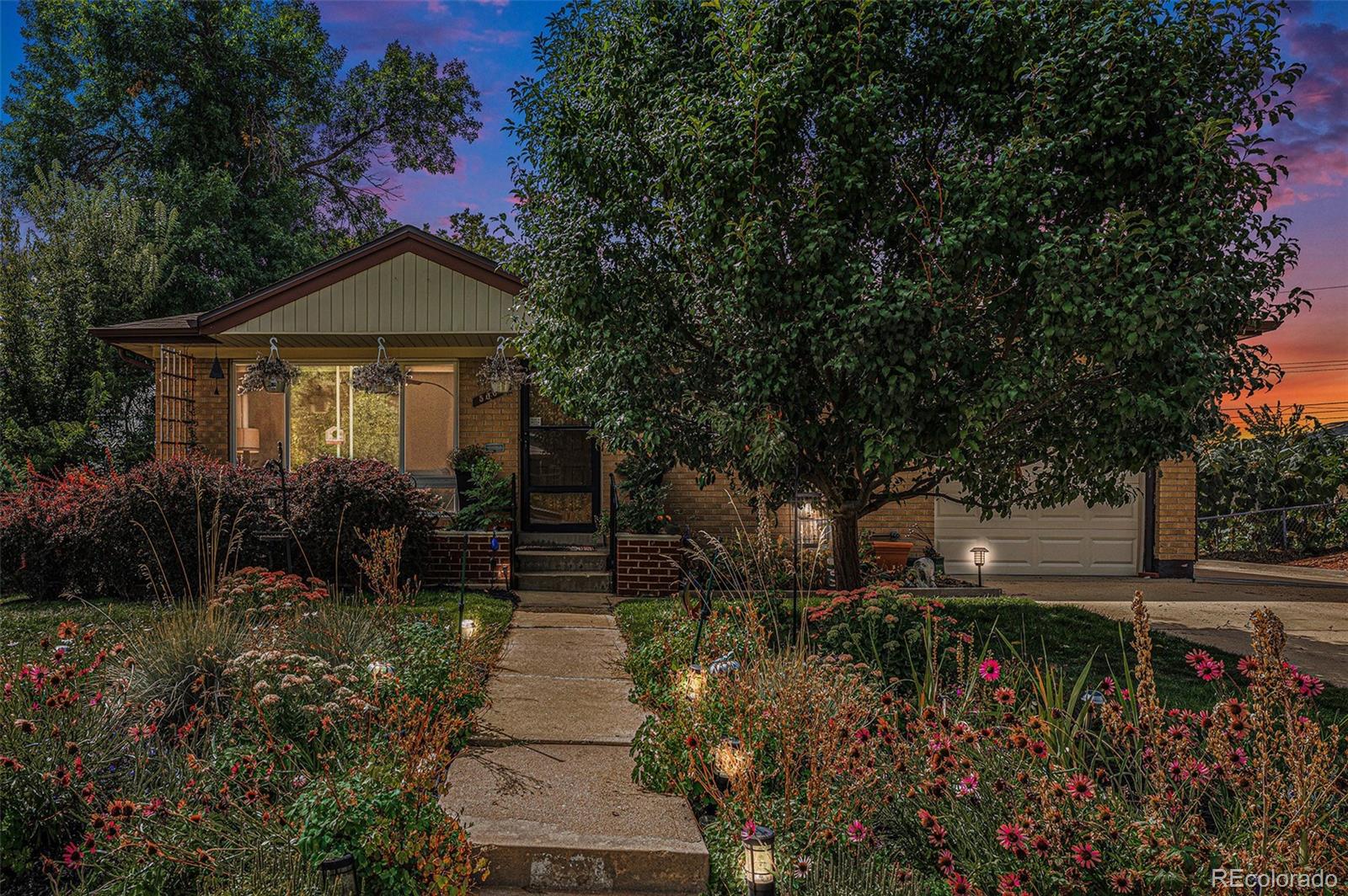  Northglenn Home | MLS #: 6239857500 E 111th Place, Northglenn Beds: 4 Baths: 2 Price: $465,000