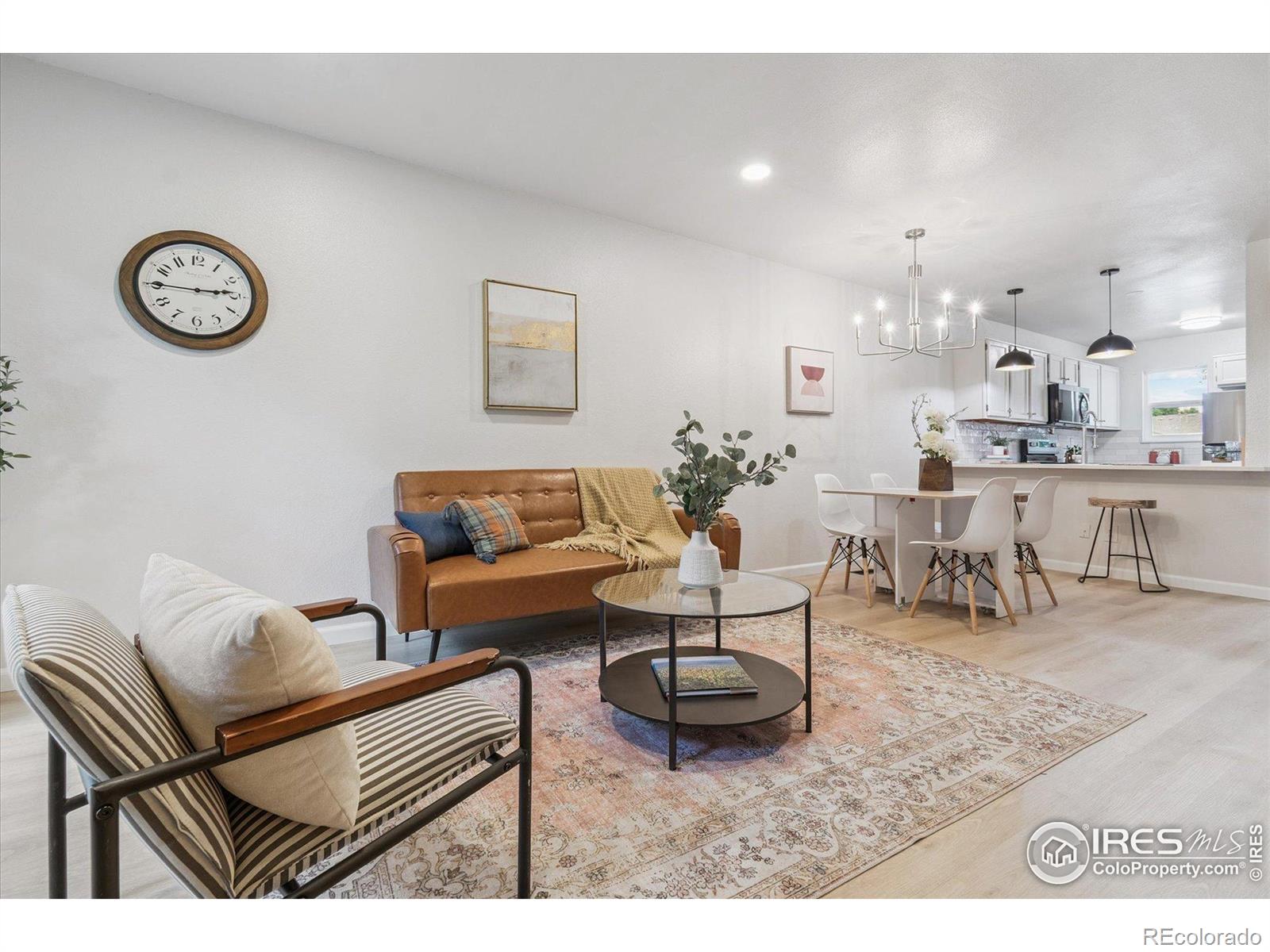 Windsong Denver Condo / Townhome | MLS #: 45678910424747474 E Arkansas Avenue 18-12, Denver Beds: 3 Baths: 3 Price: $339,900