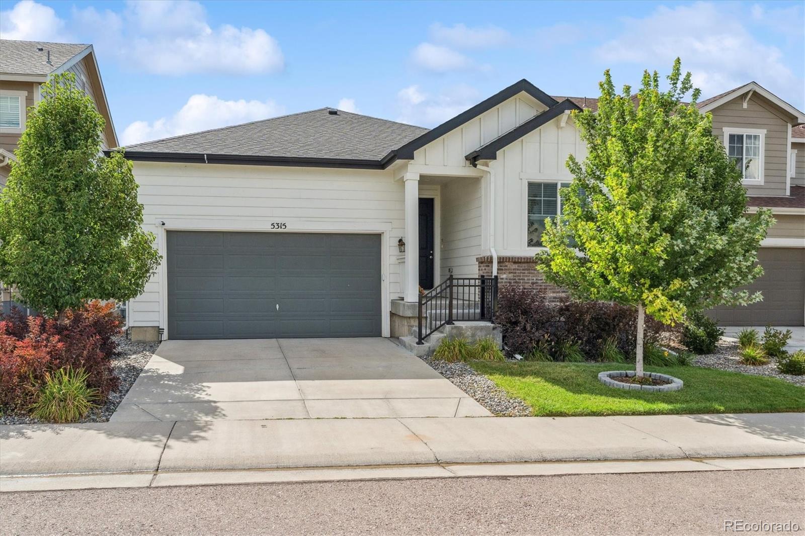 Crystal Valley Ranch Castle Rock Home | MLS #: 43262055315  Gray Wolf Lane, Castle Rock Beds: 4 Baths: 2 Price: $575,000