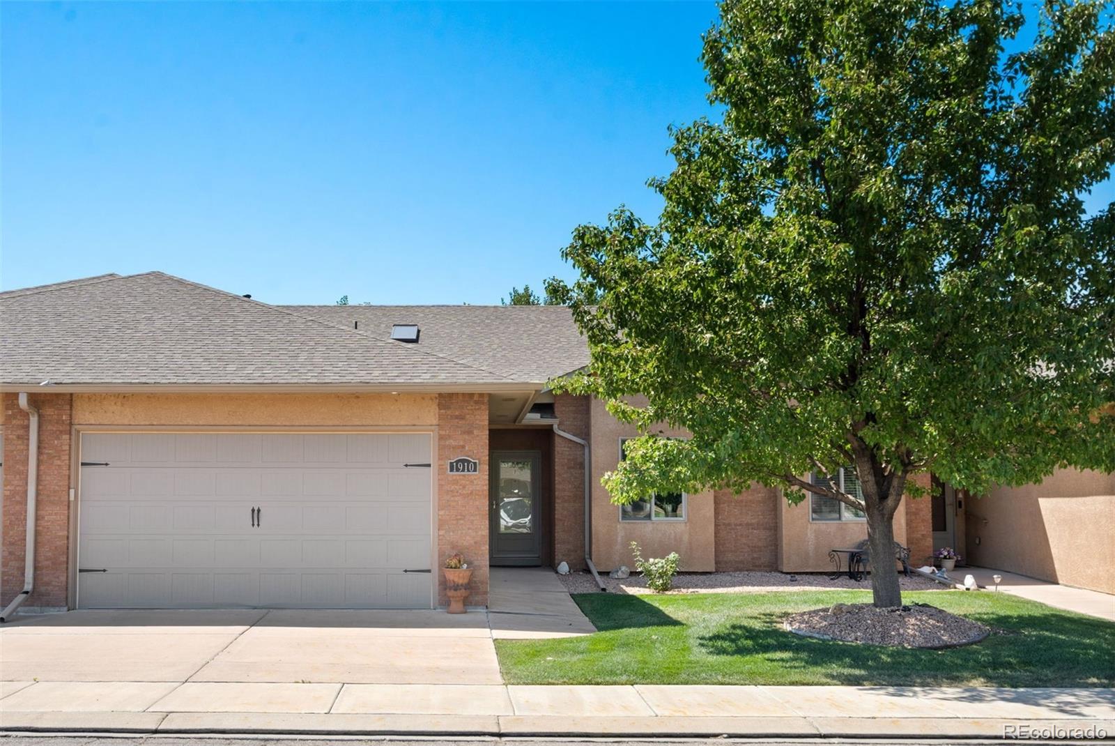  Pueblo Home | MLS #: 17702411910  Lynda Lane, Pueblo Beds: 2 Baths: 2 Price: $335,000