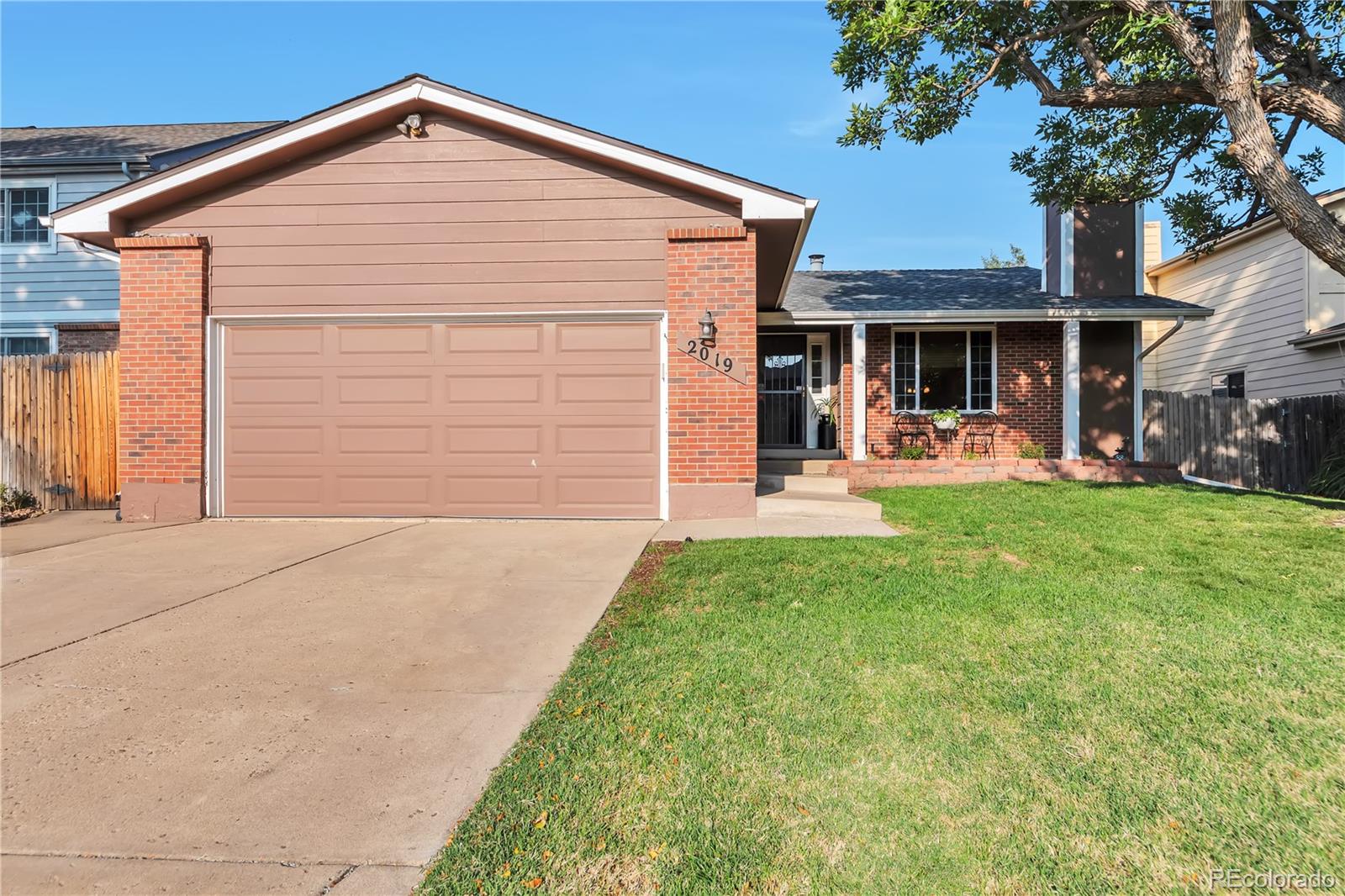 2019 s fairplay street, Aurora sold home. Closed on 2025-10-06 for $474,500.