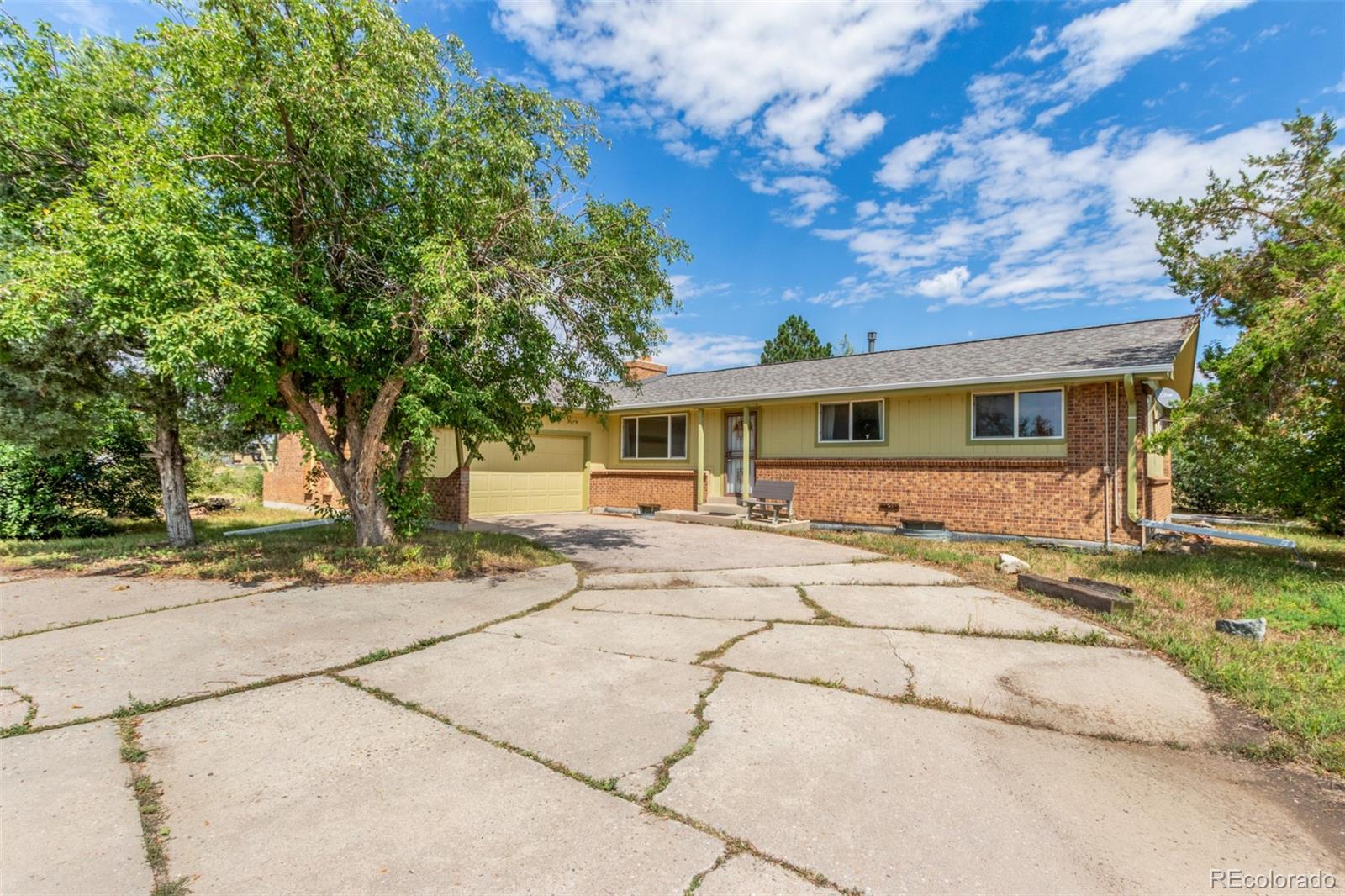 Gun Club Estates Aurora Home | MLS #: 25448581090 S Buchanan Street, Aurora Beds: 3 Baths: 3 Price: $700,000