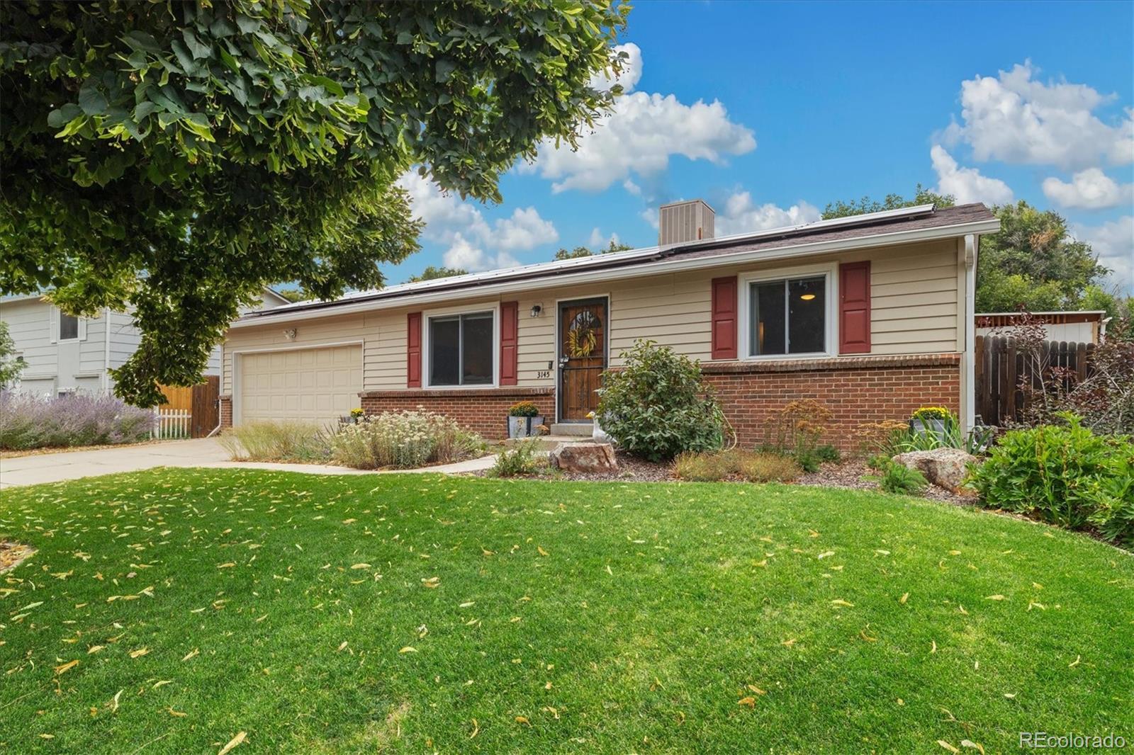Meadowood Aurora Home | MLS #: 19946083145 S Idalia Street, Aurora Beds: 3 Baths: 2 Price: $450,000