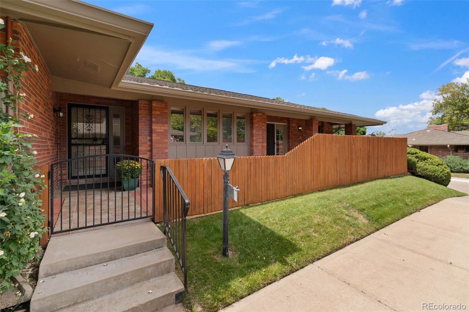 Kent Village Englewood Condo / Townhome | MLS #: 60286923421 S Race Street , Englewood Beds: 3 Baths: 3 Price: $775,000