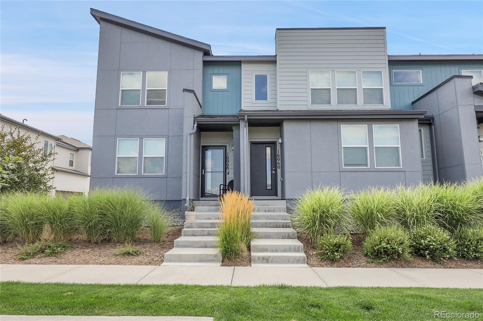 Denver Connection West Denver Condo / Townhome | MLS #: 201103316060 E 47th Drive , Denver Beds: 3 Baths: 3 Price: $307,000