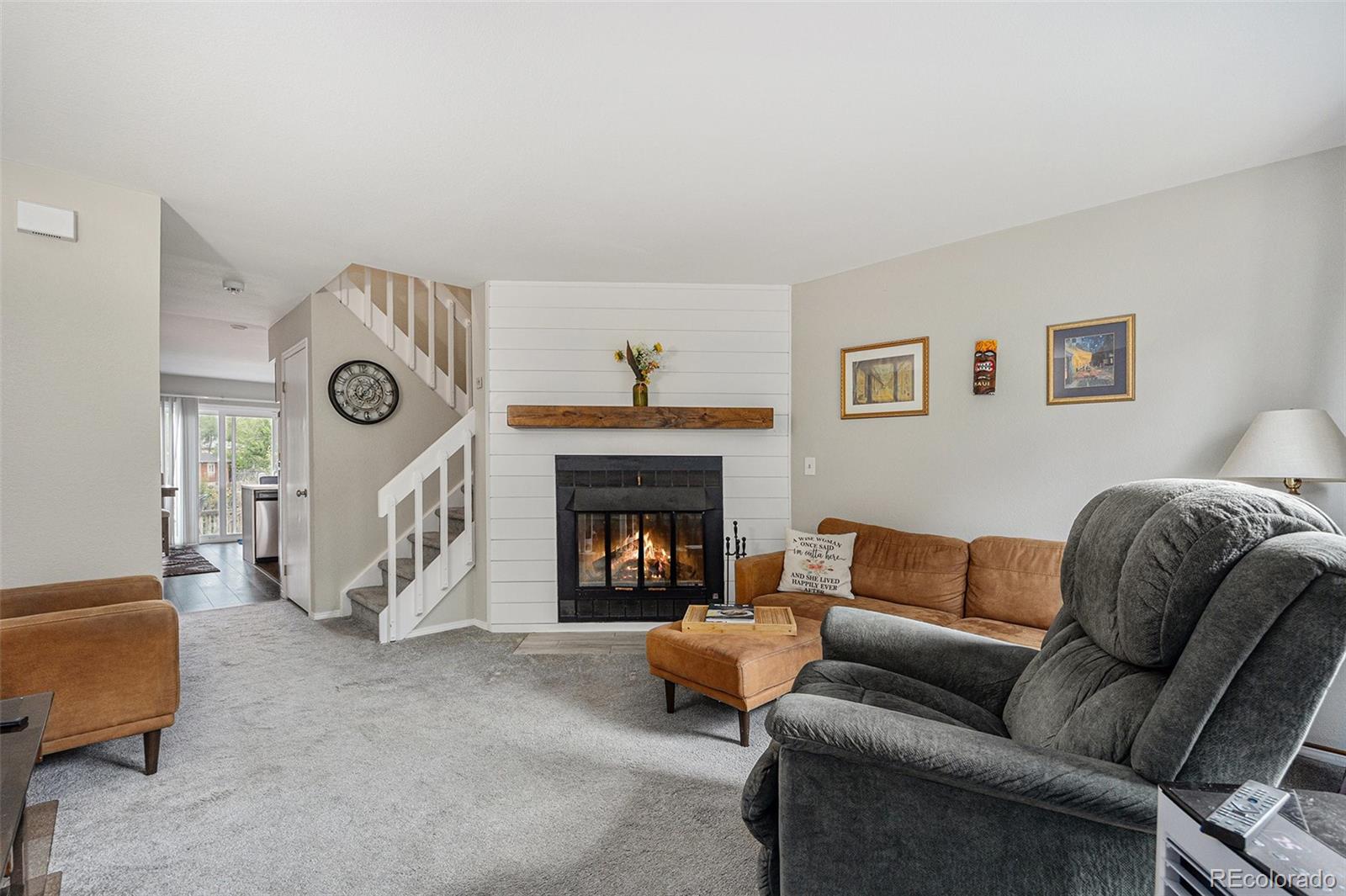 11987 e kepner drive, Aurora sold home. Closed on 2025-10-17 for $304,900.