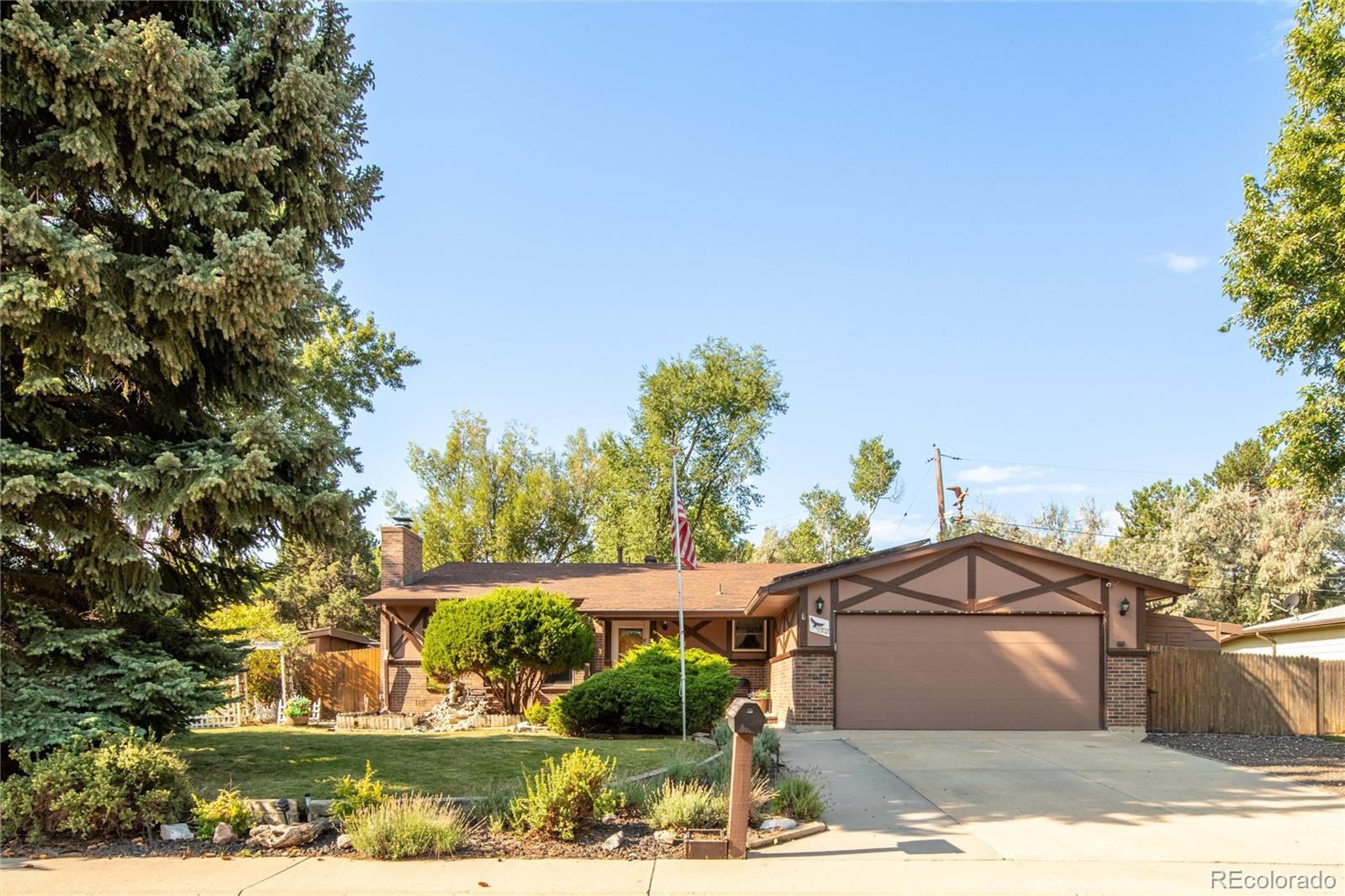 9702 sierra drive, Arvada sold home. Closed on 2025-09-30 for $500,000.