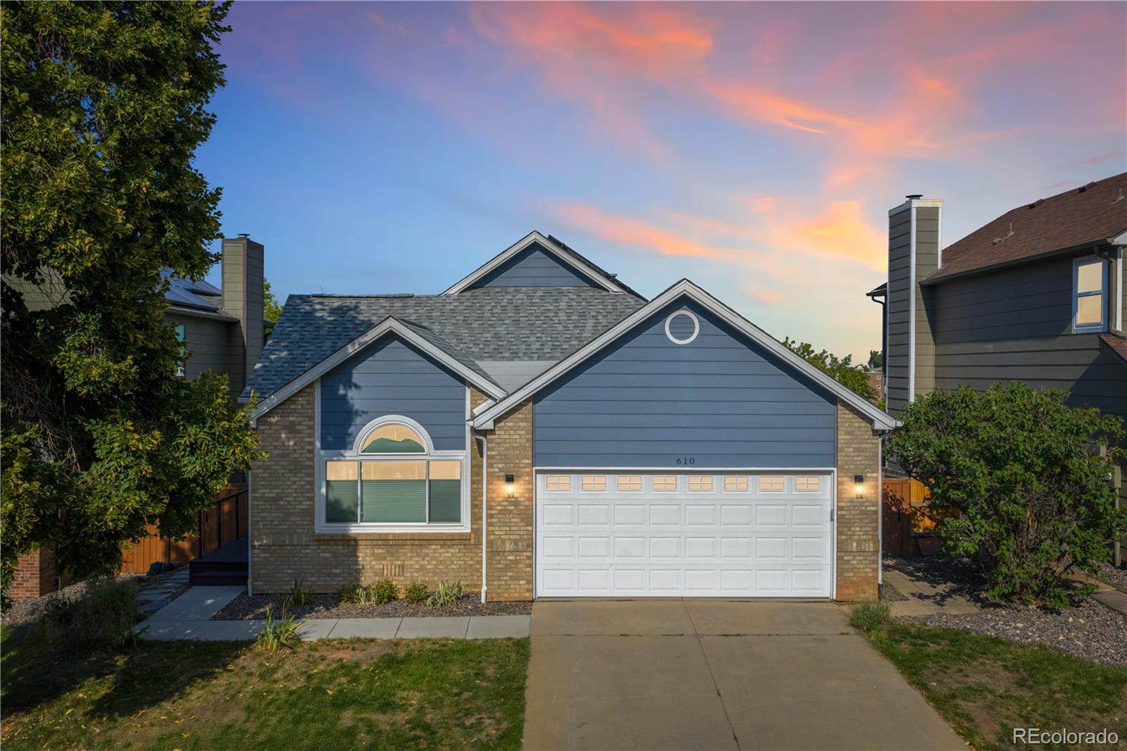 Lakota Hills Golden Home | MLS #: 4674594610  Somerset Drive, Golden Beds: 3 Baths: 3 Price: $889,000